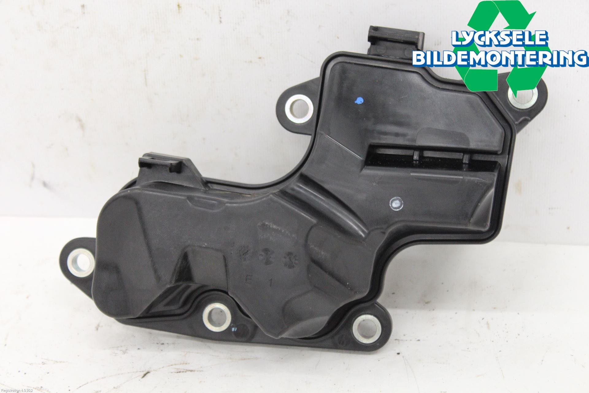 Toyota YARIS CROSS XP21 21- Ventilkåpa