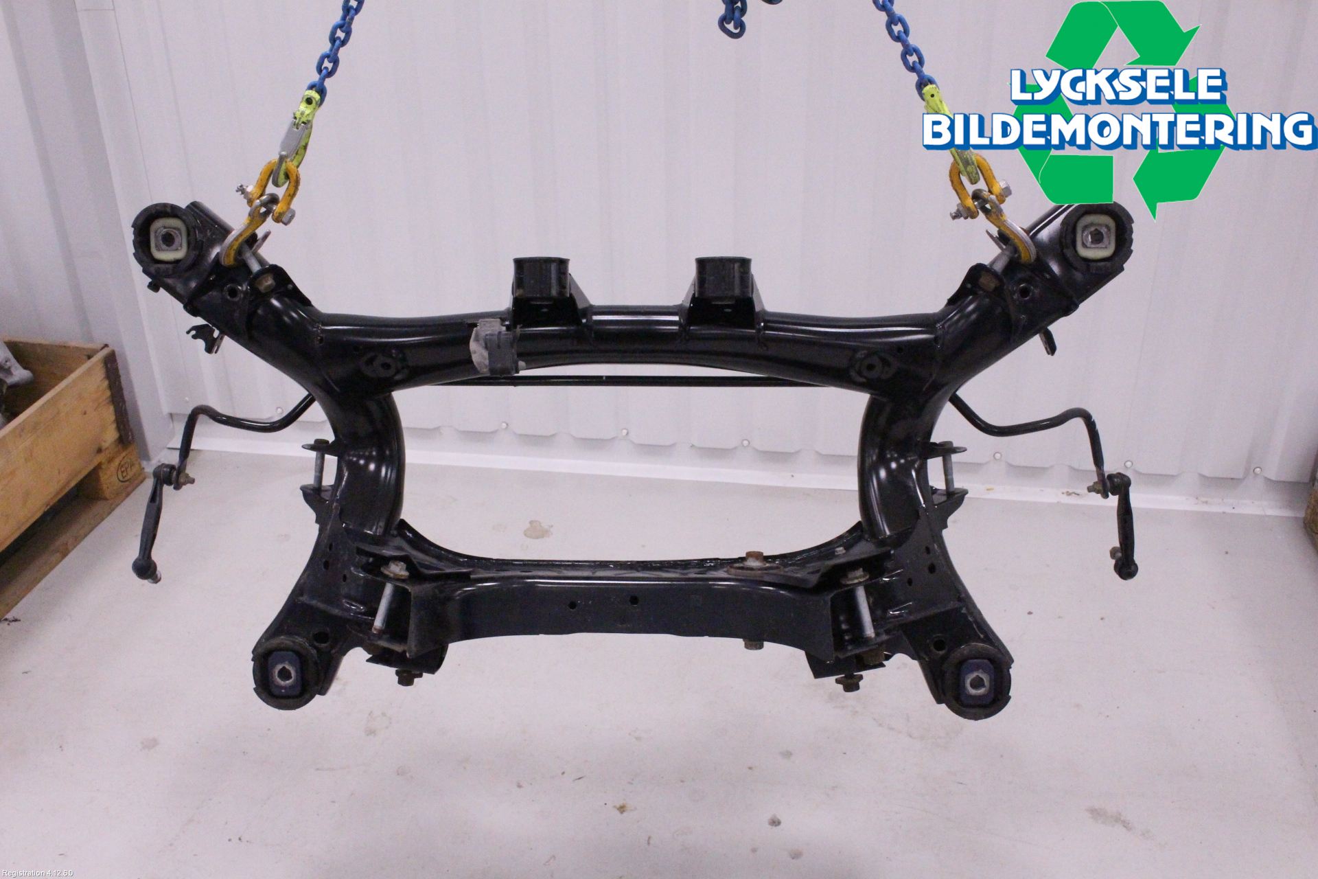 BMW 3 G20/G21/G80/G81 19- Bakaxelbalk