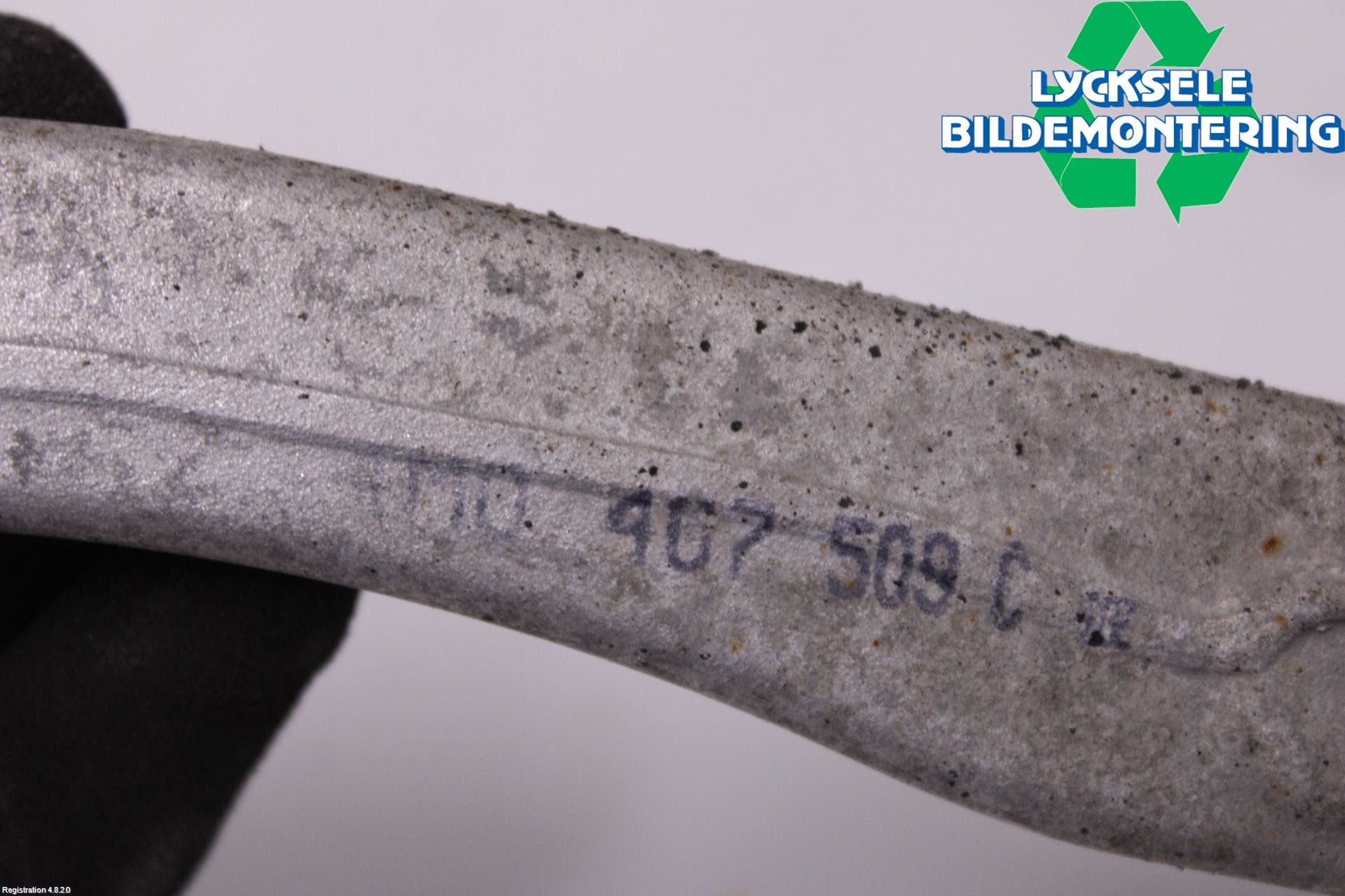 Audi A6 F2/C8 19- Bärarm Fram Övre Vä