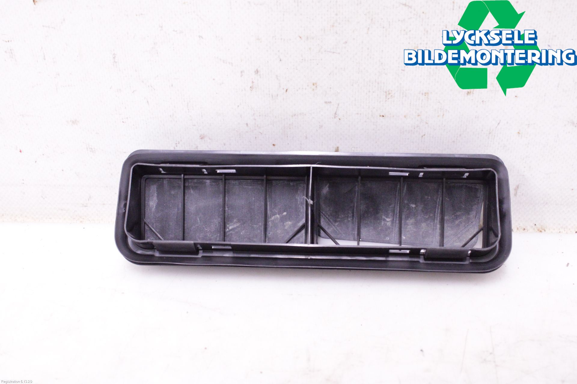 Volkswagen VW T-CROSS 19- Ventilationsutsläpp Bak