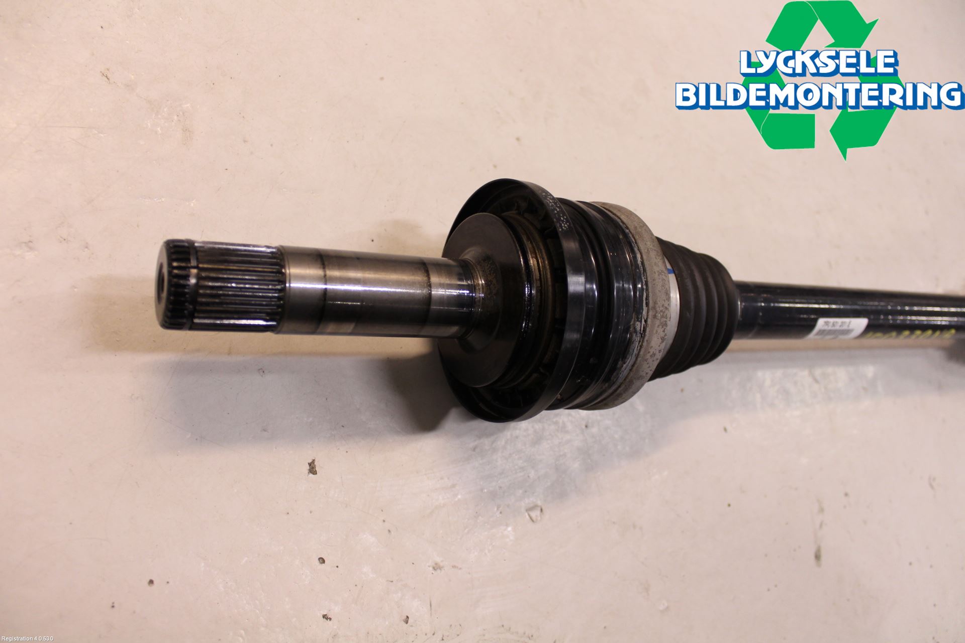 Volkswagen VW TOUAREG 7P 11-18 Drivaxel Bak Vänster