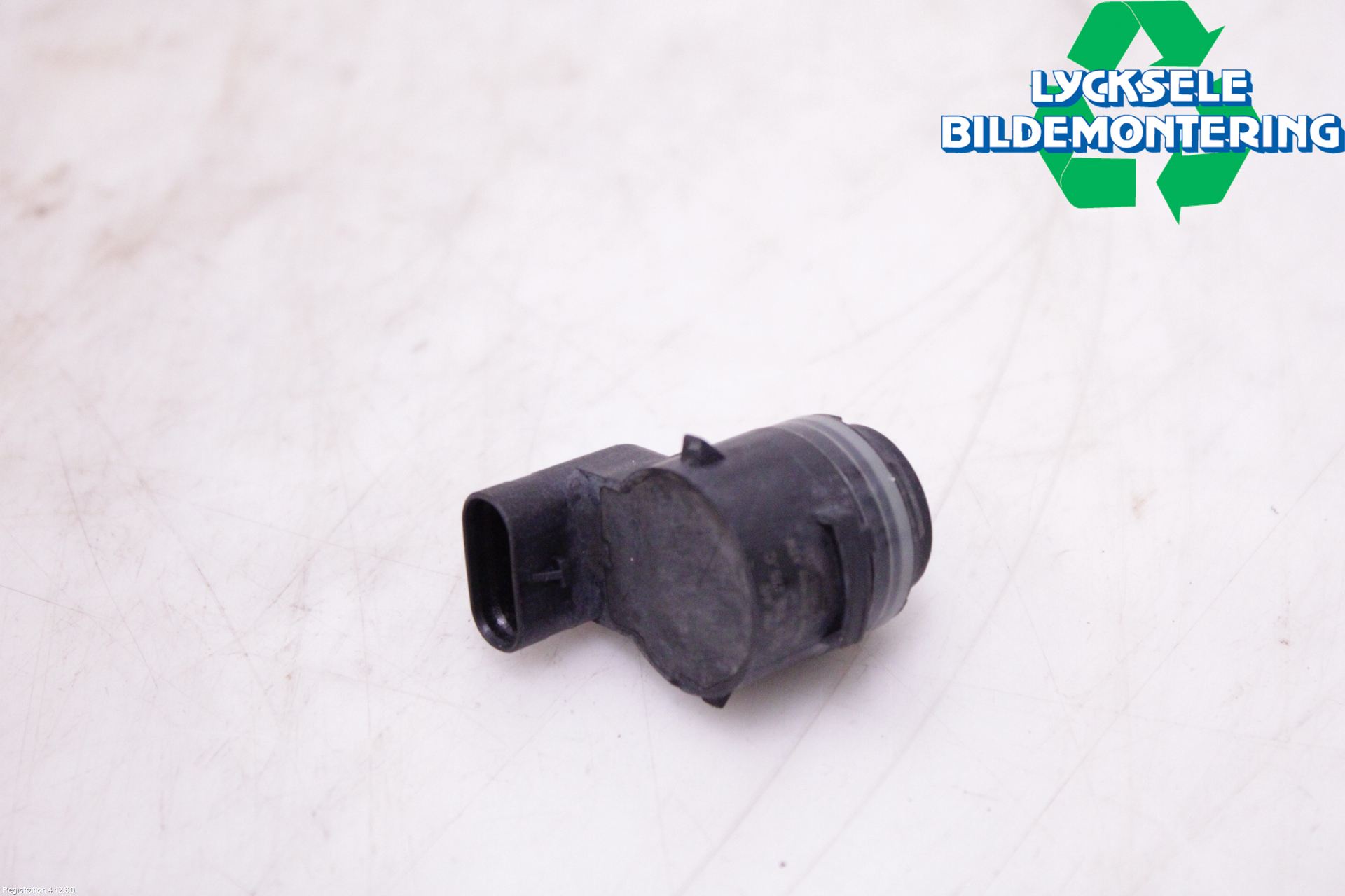 Audi A6 F2/C8 19- Parkeringshjälp Frontsensor