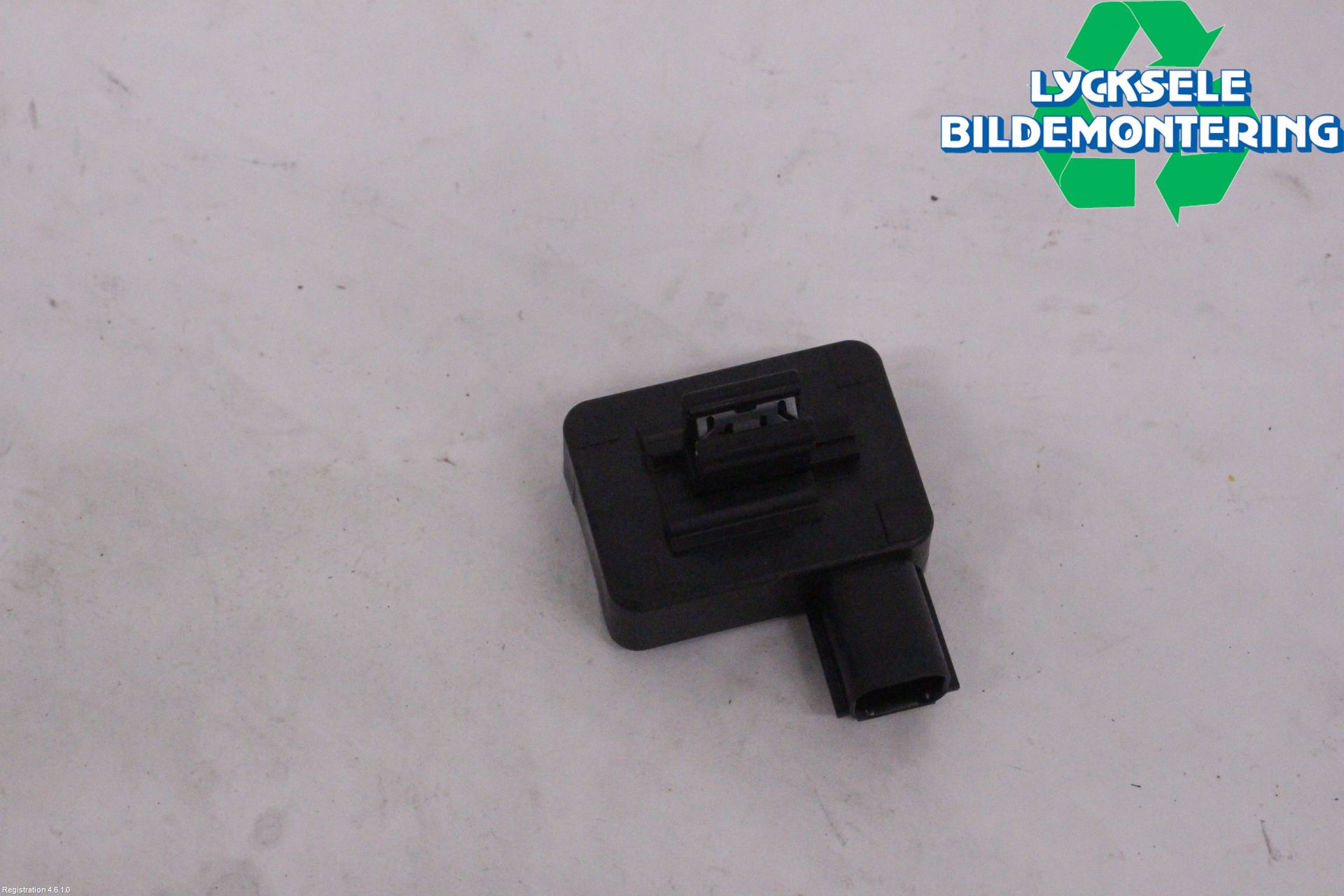 Ford MUSTANG Mach-E 21- Antenn