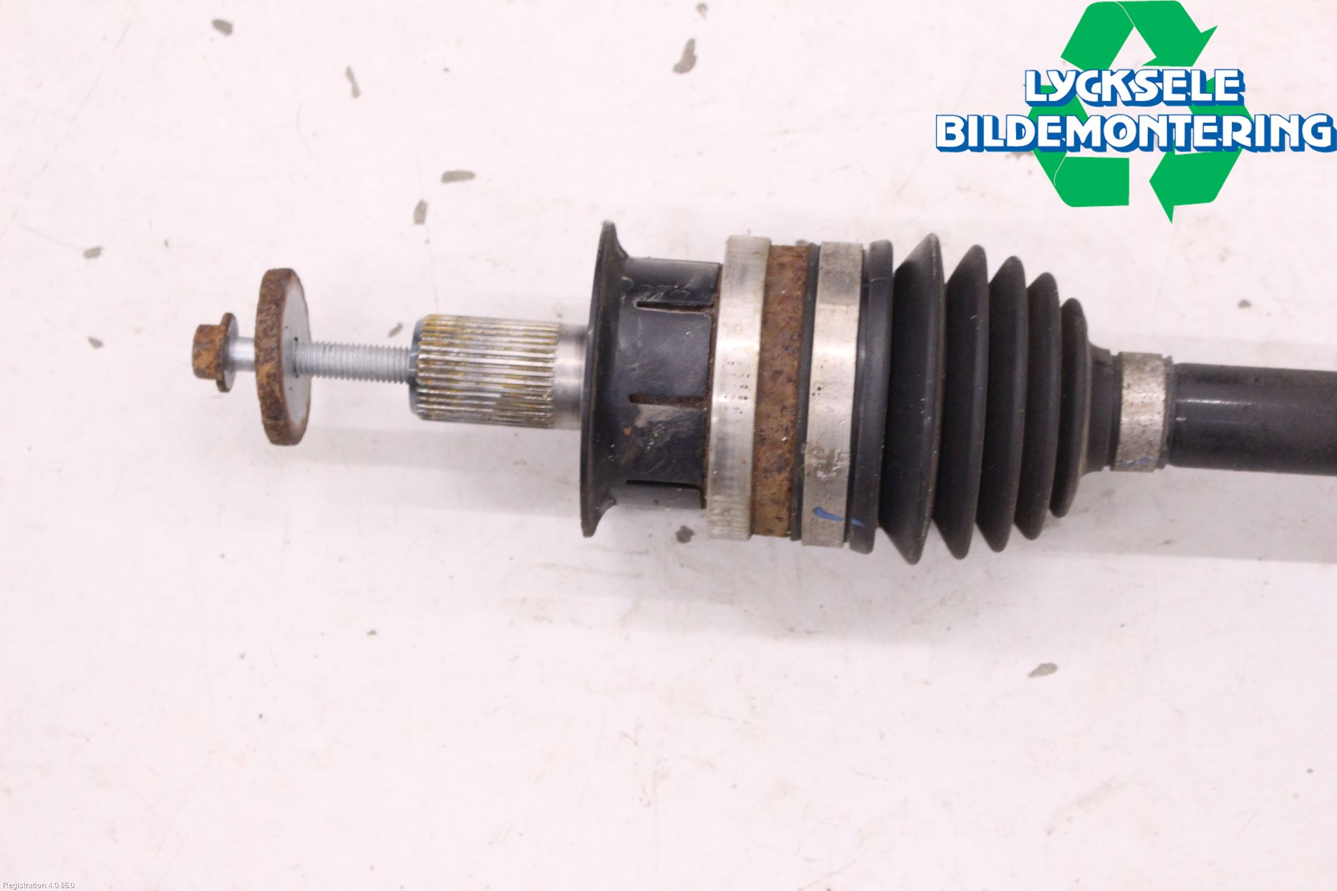 Volvo XC70 14-16 Drivaxel Bak Vänster