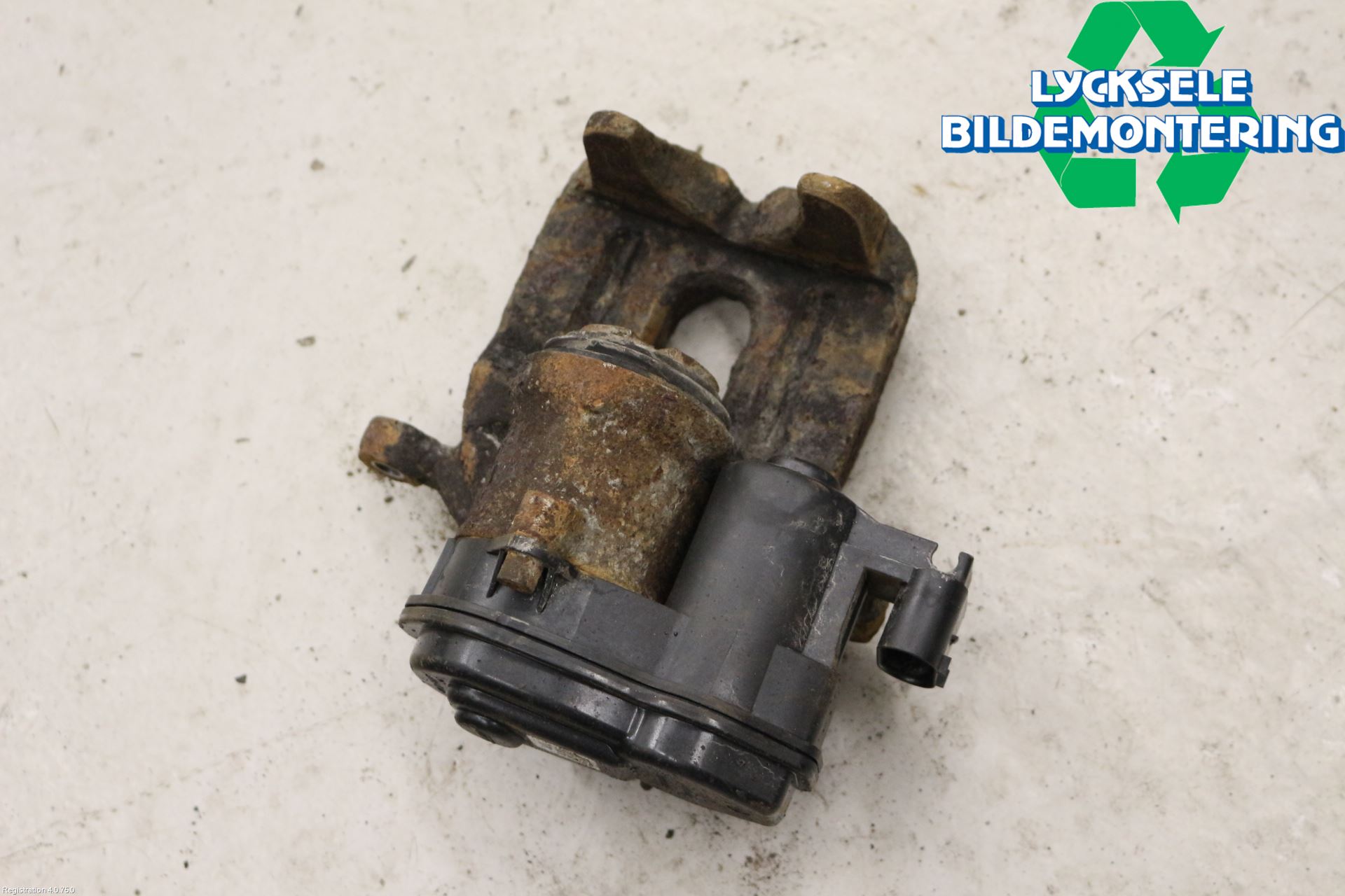 BMW 5 F10/F11/F18 09-17 Bromsok Bak Höger