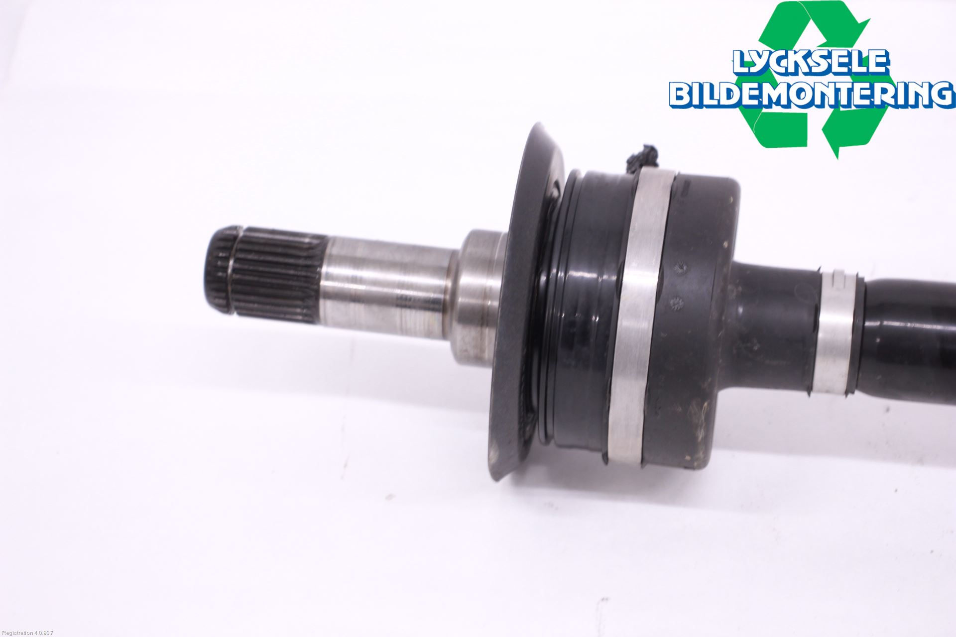BMW 5 G30/G31/F90 17-23 Drivaxel Bak Vänster