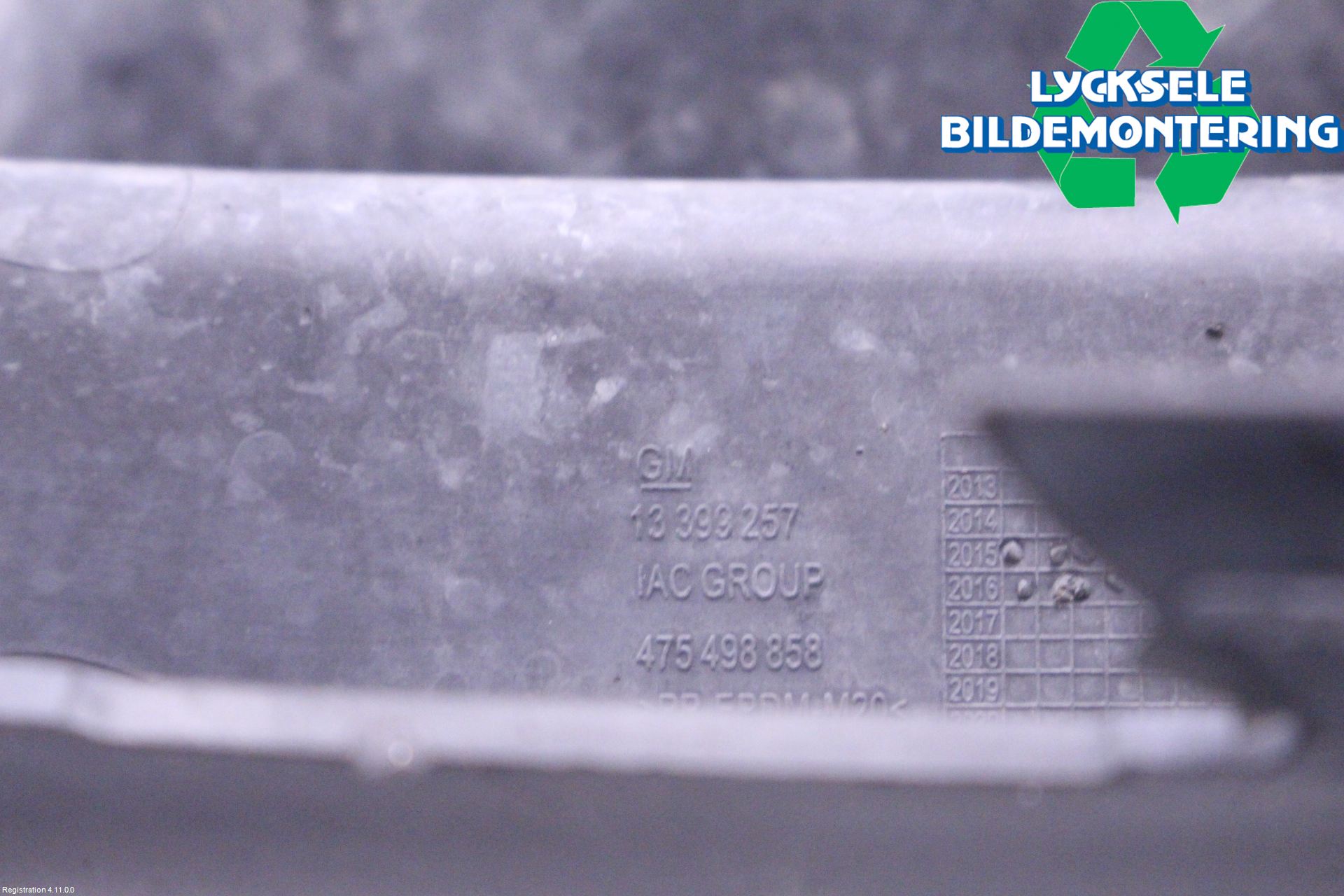 Opel CORSA E 15-19 Dimljussarg Fram