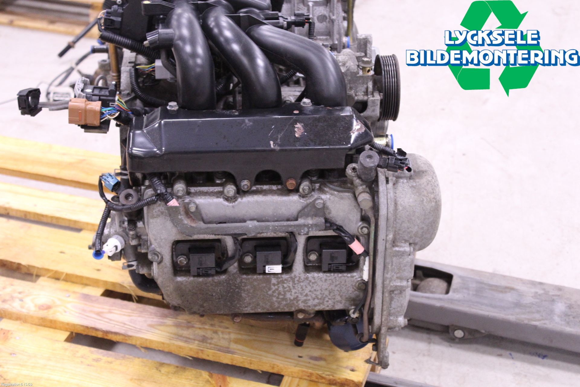 Subaru LEGACY    04-06 Motor Bensin