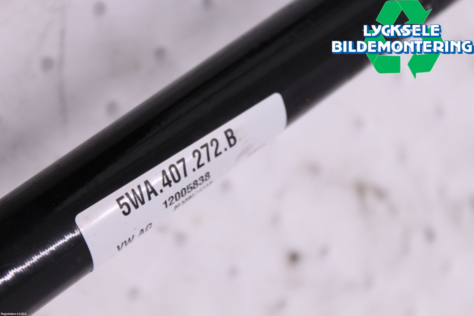 Volkswagen VW T-ROC 18- Drivaxel Fram Höger
