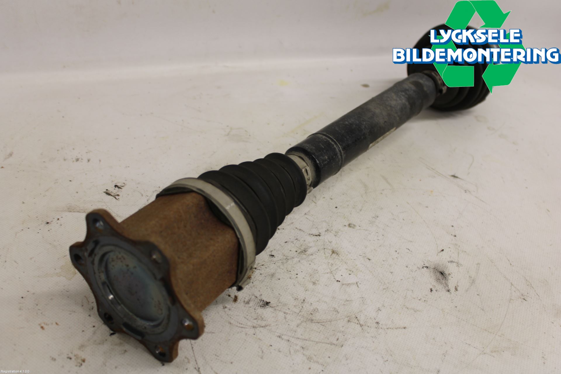 Skoda SUPERB 16-24 Drivaxel Fram Höger