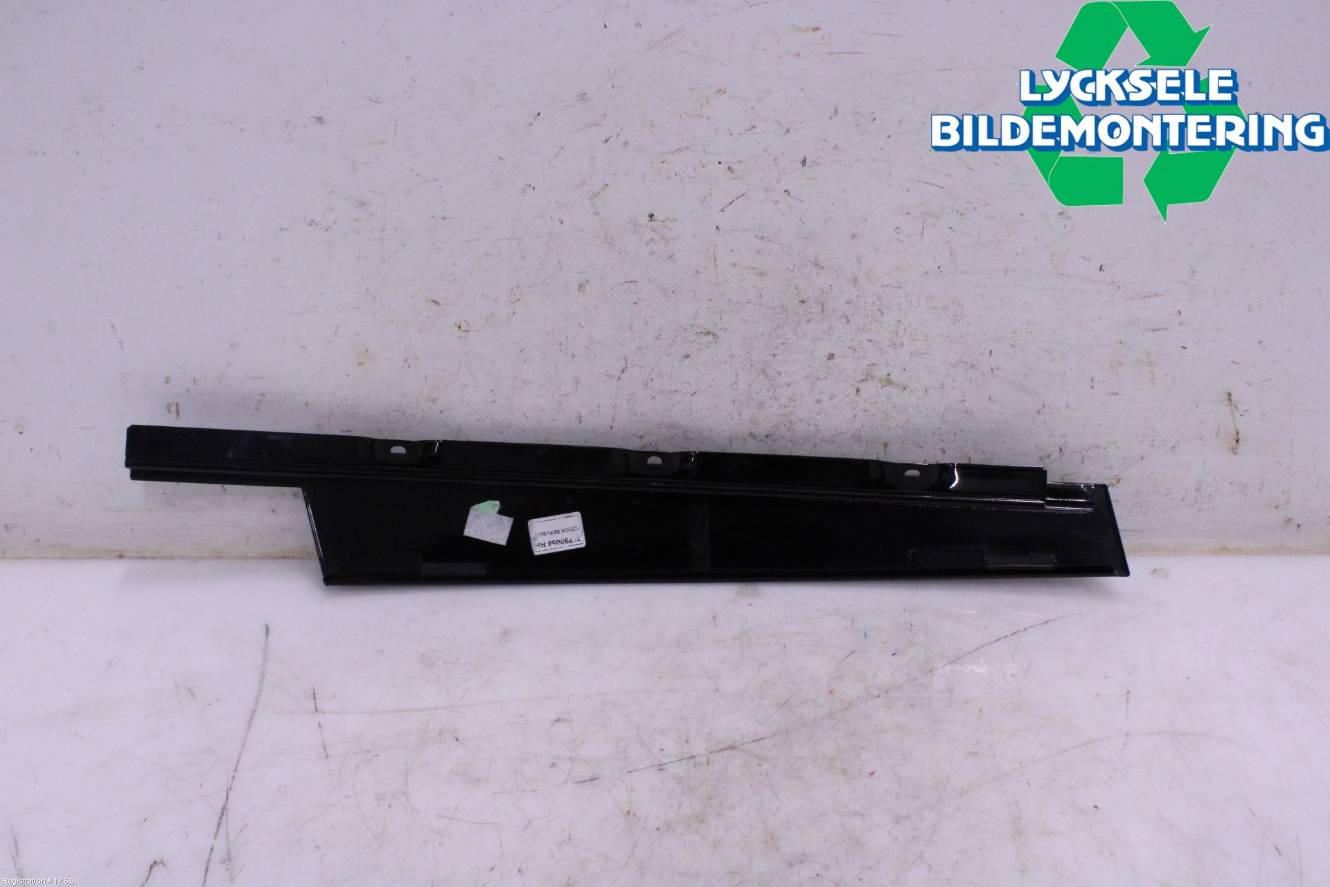 Volvo XC70 08-13 Dörr Dekorlist Fram Hö