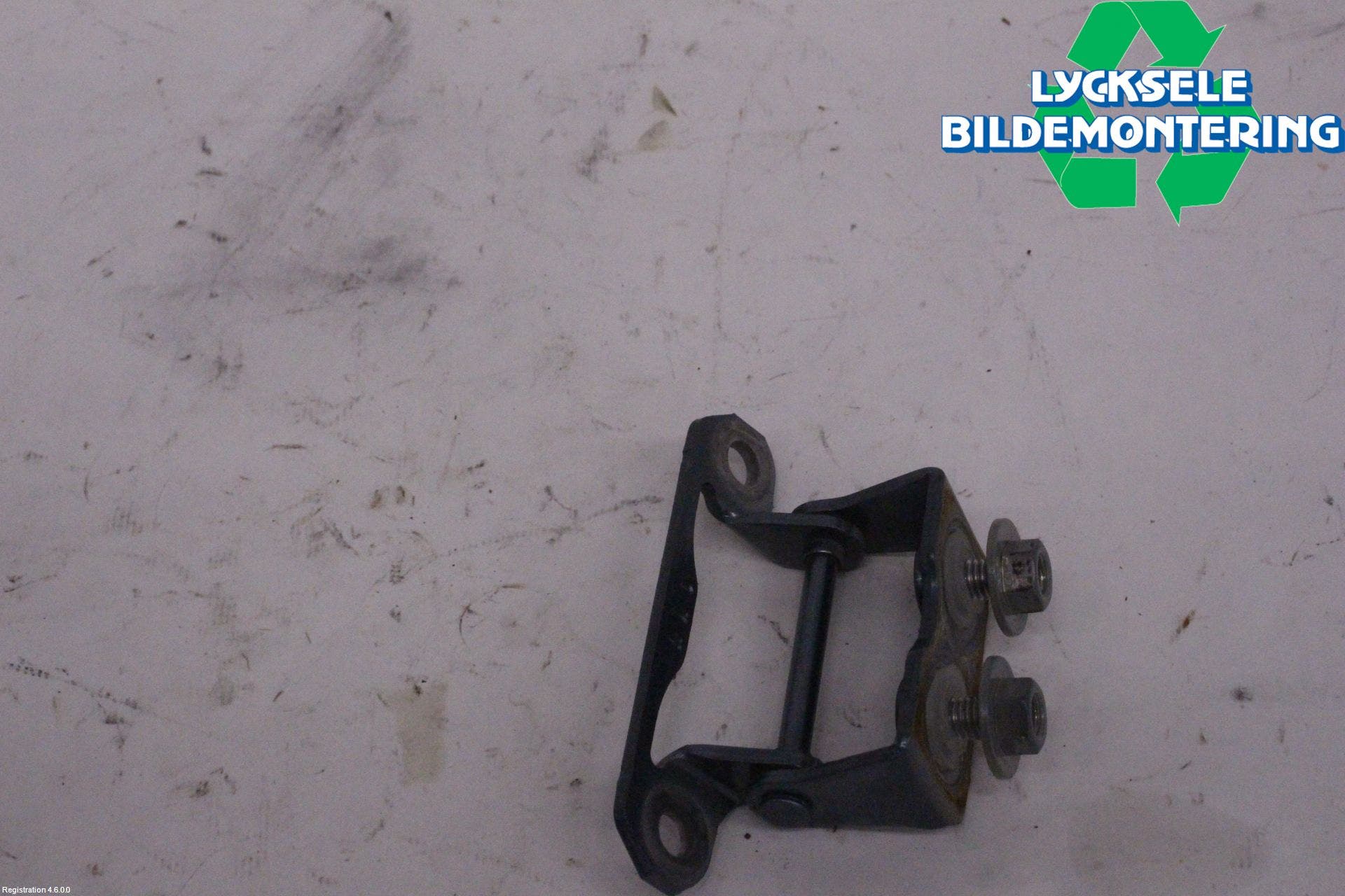 Subaru XV 12-17 Bakluckegångjärn Vä