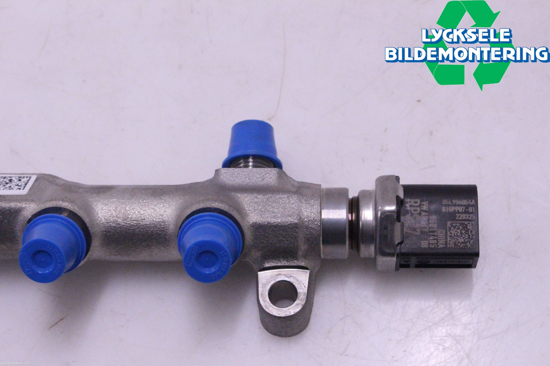 Volkswagen VW PASSAT 24- Inj. Fuelrail