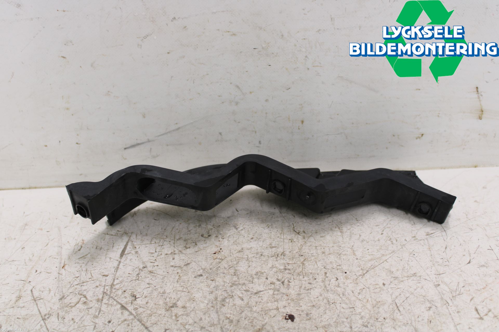 Volkswagen VW PASSAT 05-11 Stötfångarfäste Fram Hö