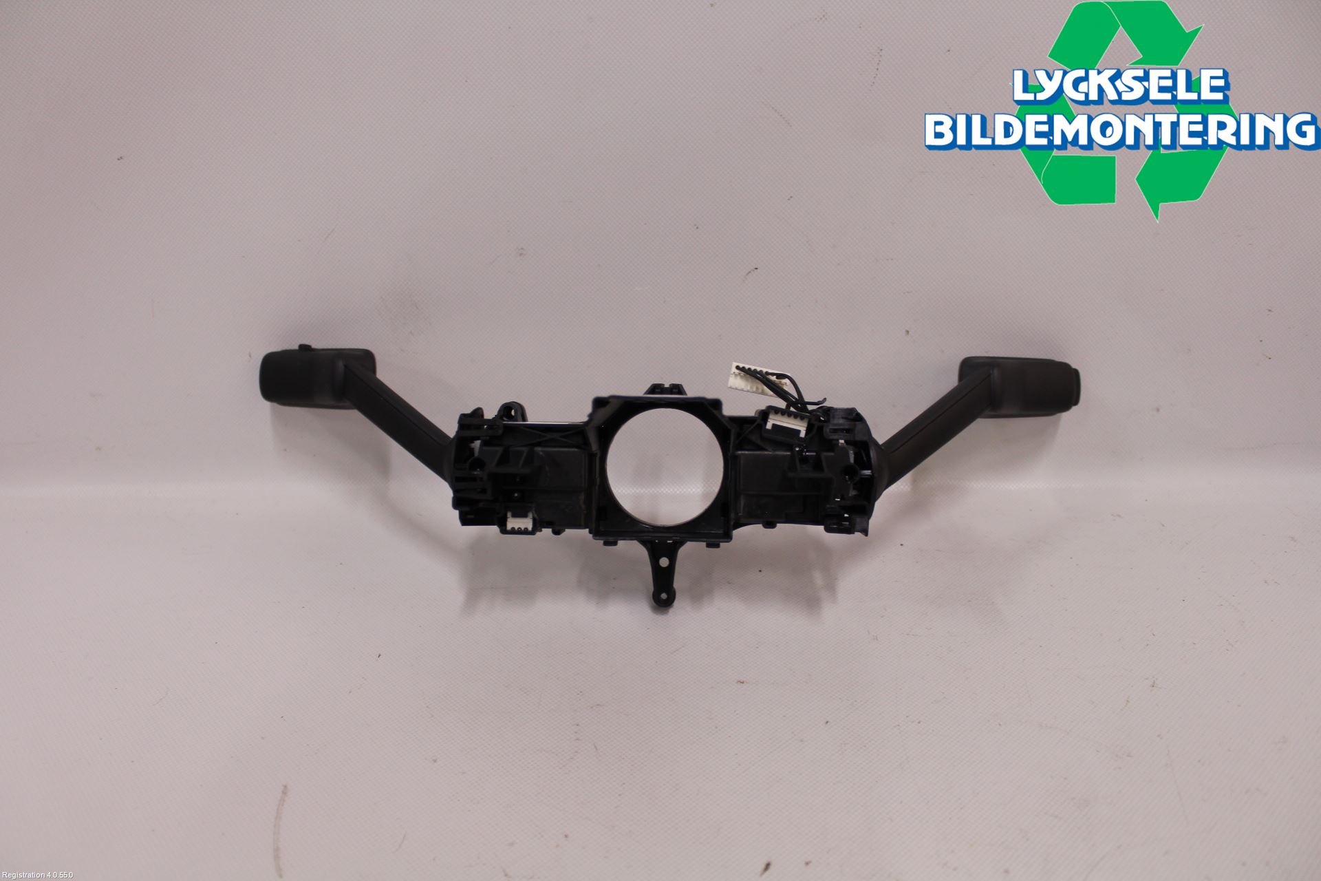 Volkswagen VW PASSAT 15-19 Spakcentral