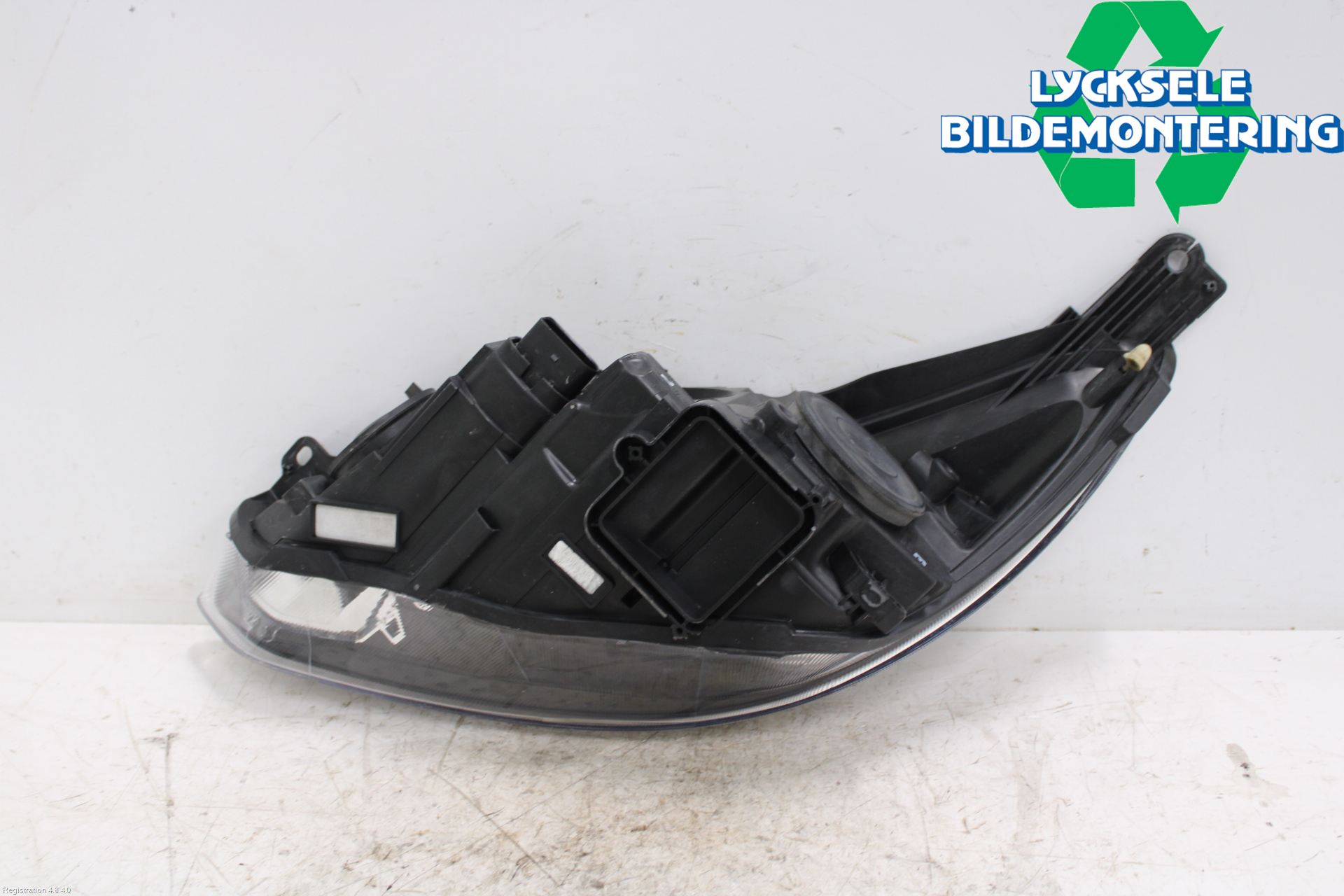 Ford FOCUS 15-18 Strålkastare Höger