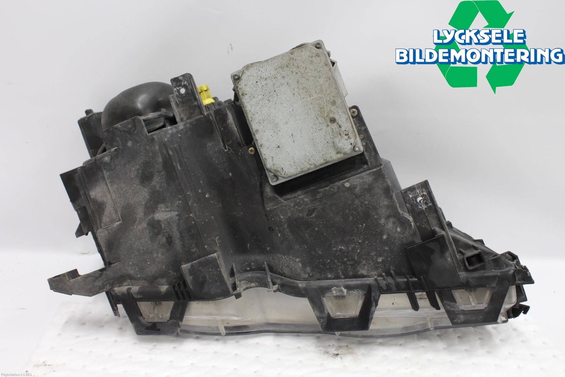 BMW 3 E46      98-05 Strålkastare Vänster