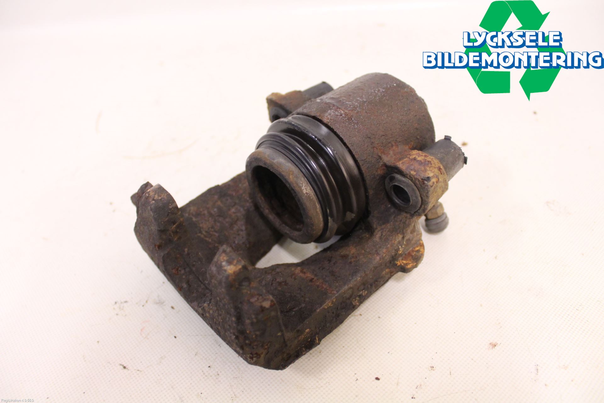 Volkswagen VW CADDY 11-15 Bromsok Fram Höger