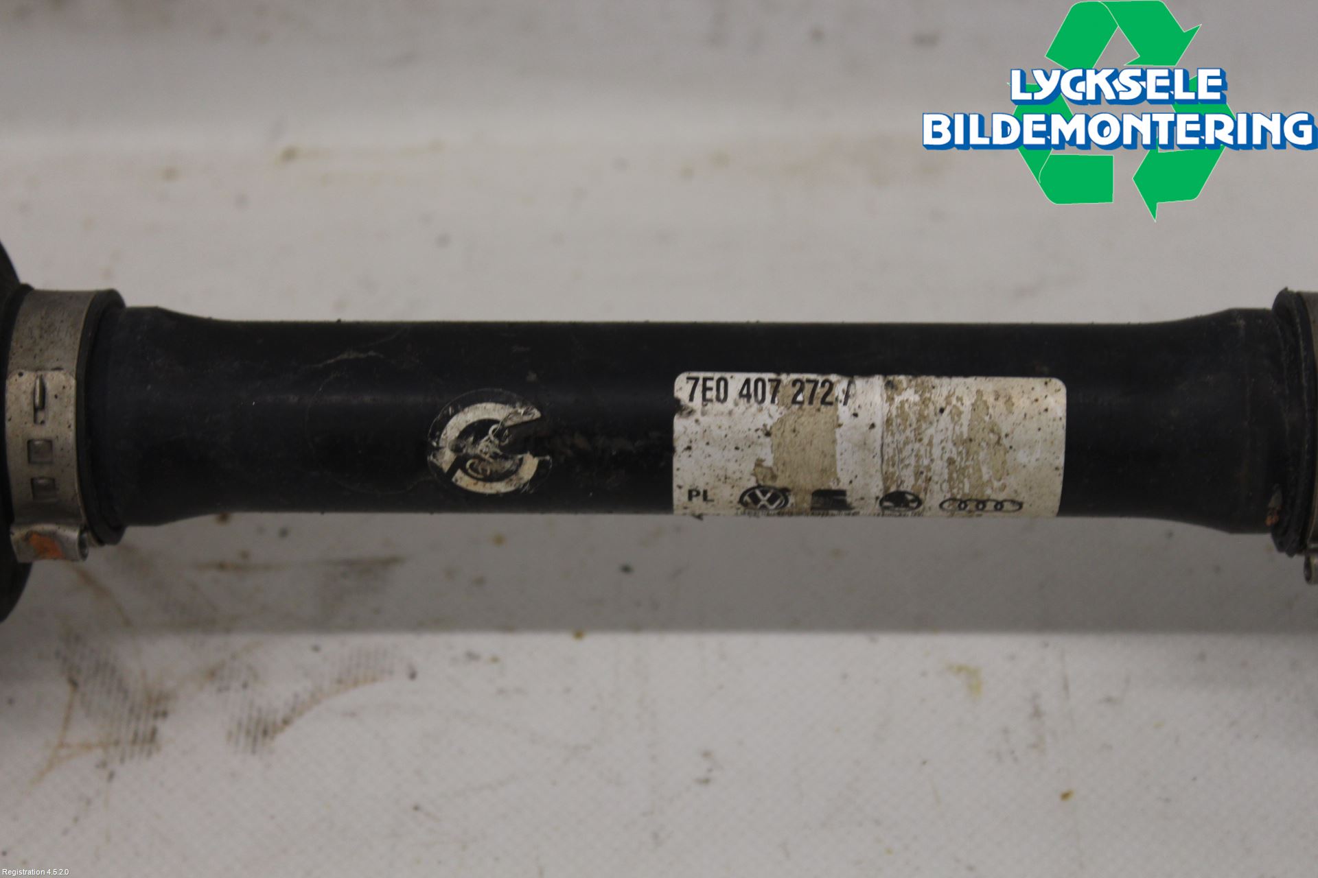 Volkswagen VW TRANSP/CARAVELLE (T5) 04-15 Drivaxel Fram Höger