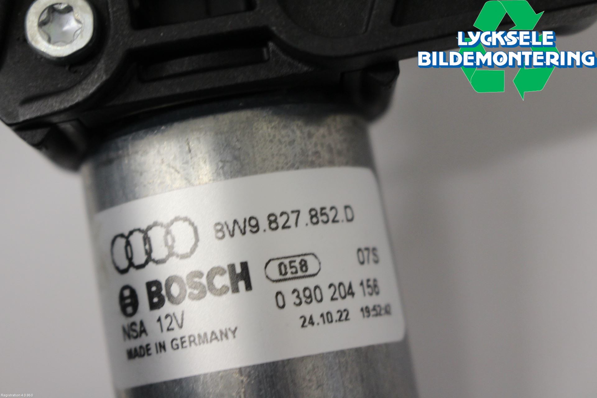 Audi A4/S4 B9 20- Bakluckeöppnare Automatisk