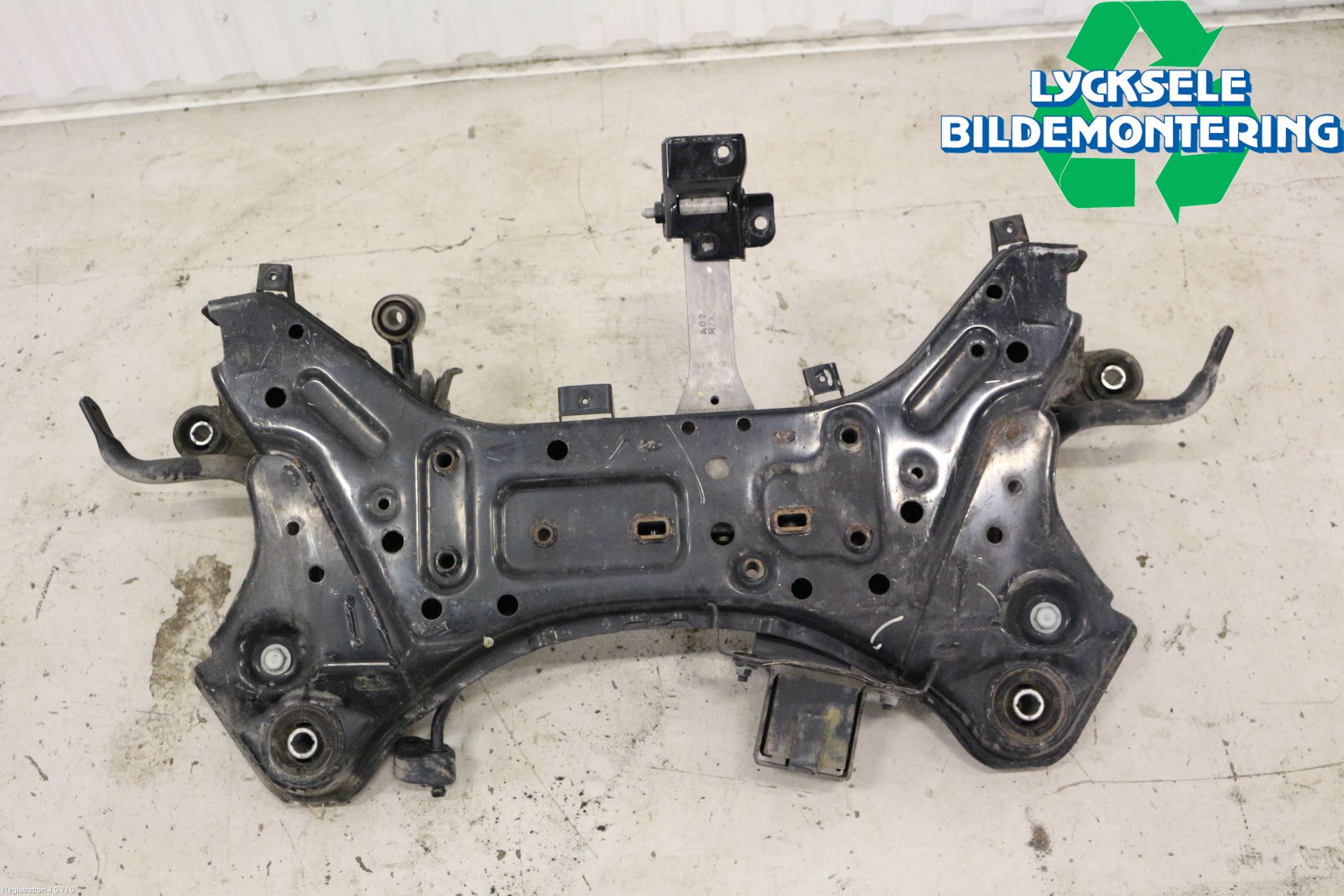 Kia SORENTO 10-14 Framvagnsbalk