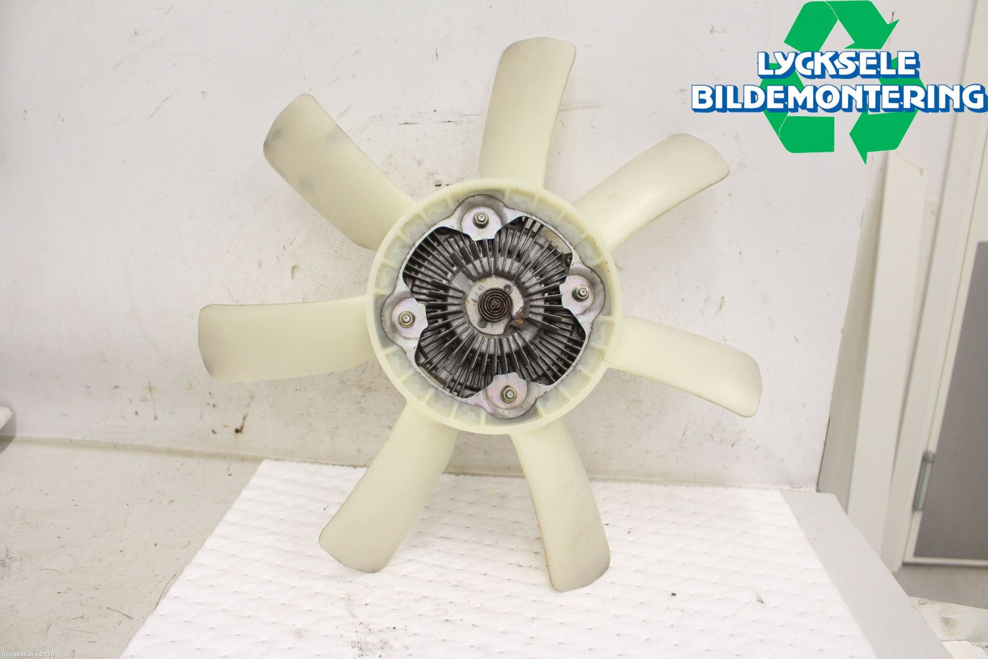 Nissan NAVARA 05-16 Kylfläkt-Vinge