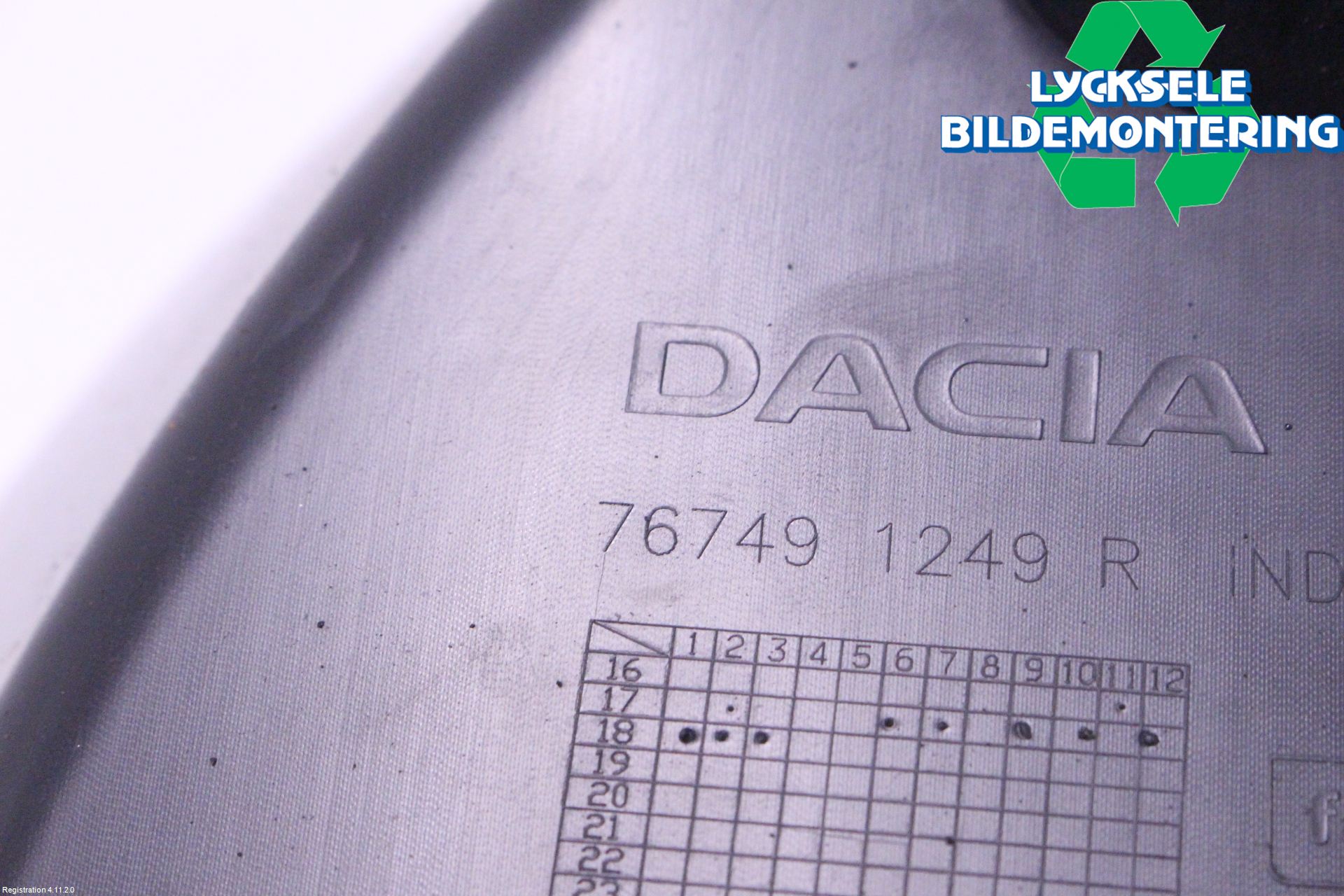 Dacia DUSTER 18-24 Skärm Inner