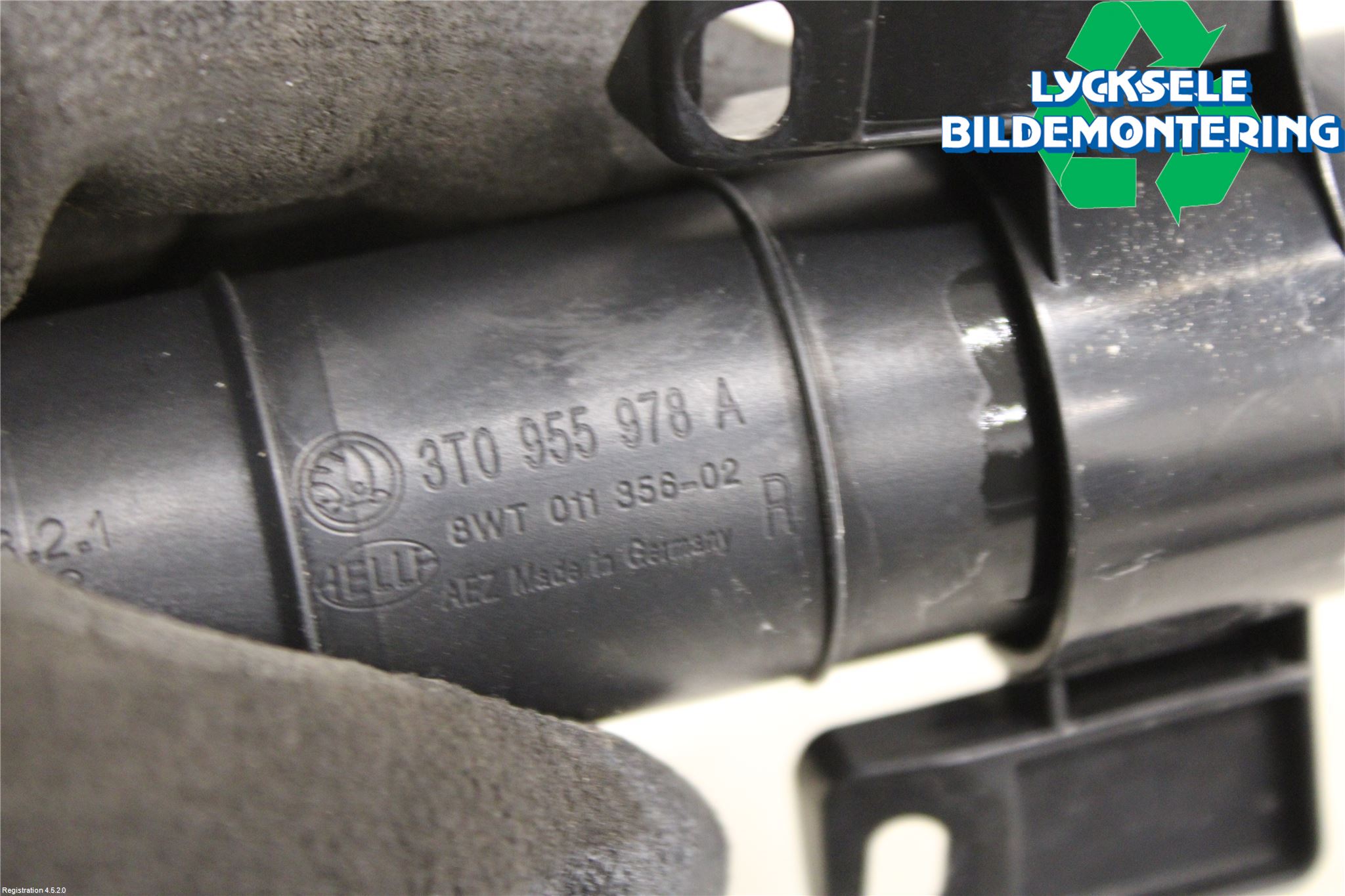 Skoda SUPERB 09-15 Spolarmunstycke Strålkastare