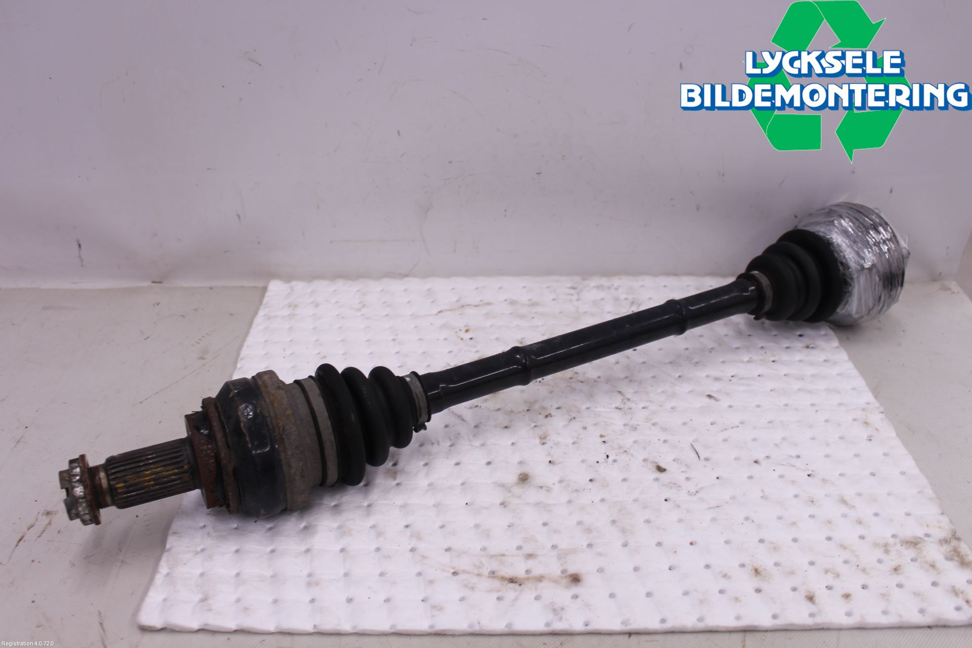 BMW X1 E84 10-15 Drivaxel Bak Vänster