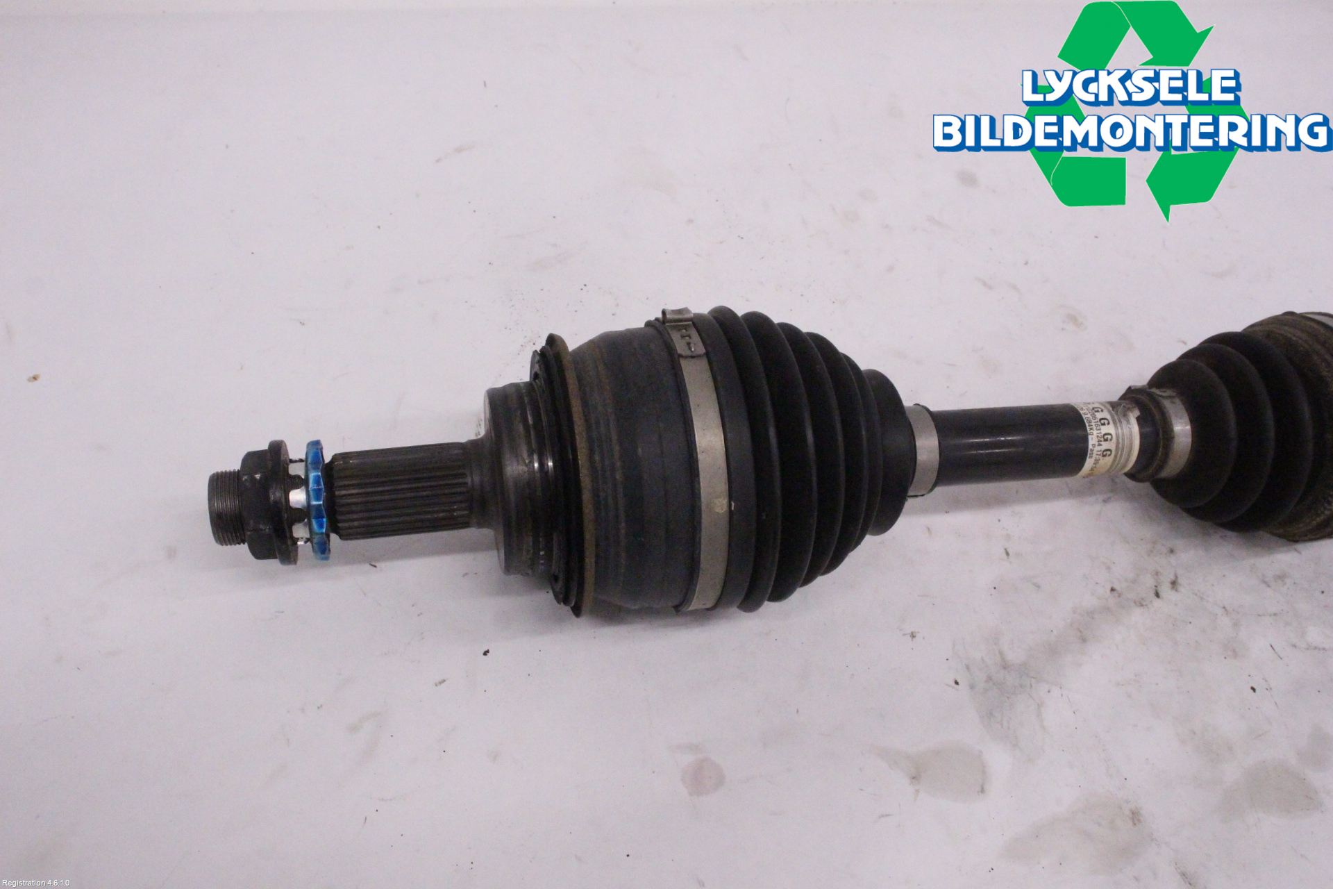 Toyota HILUX 16- Drivaxel Fram Vänster