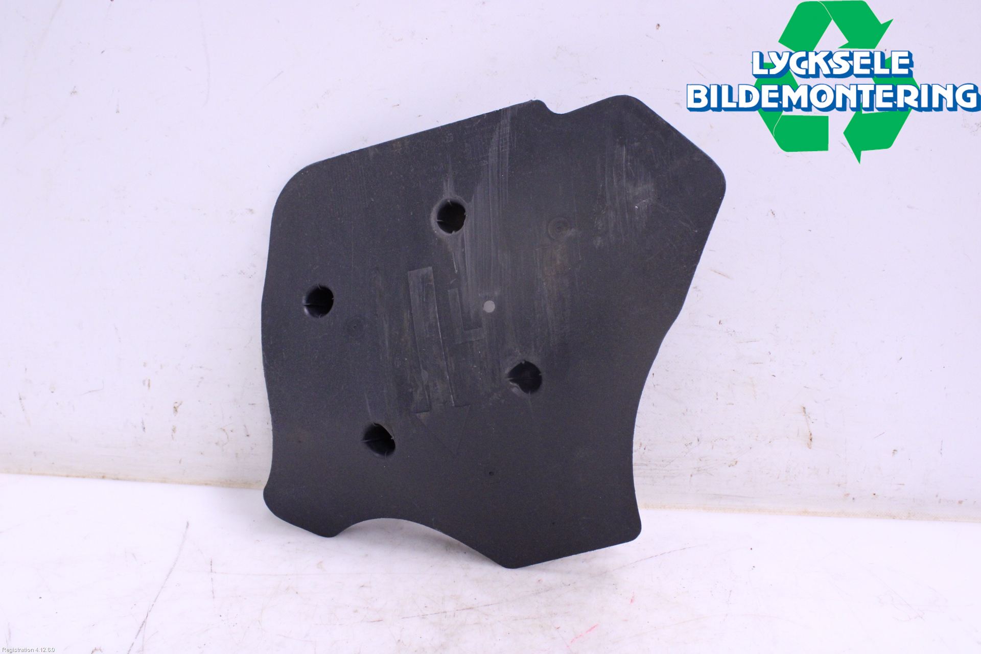 BMW 3 G20/G21/G80/G81 19- Hasplåt Plåt-Plast