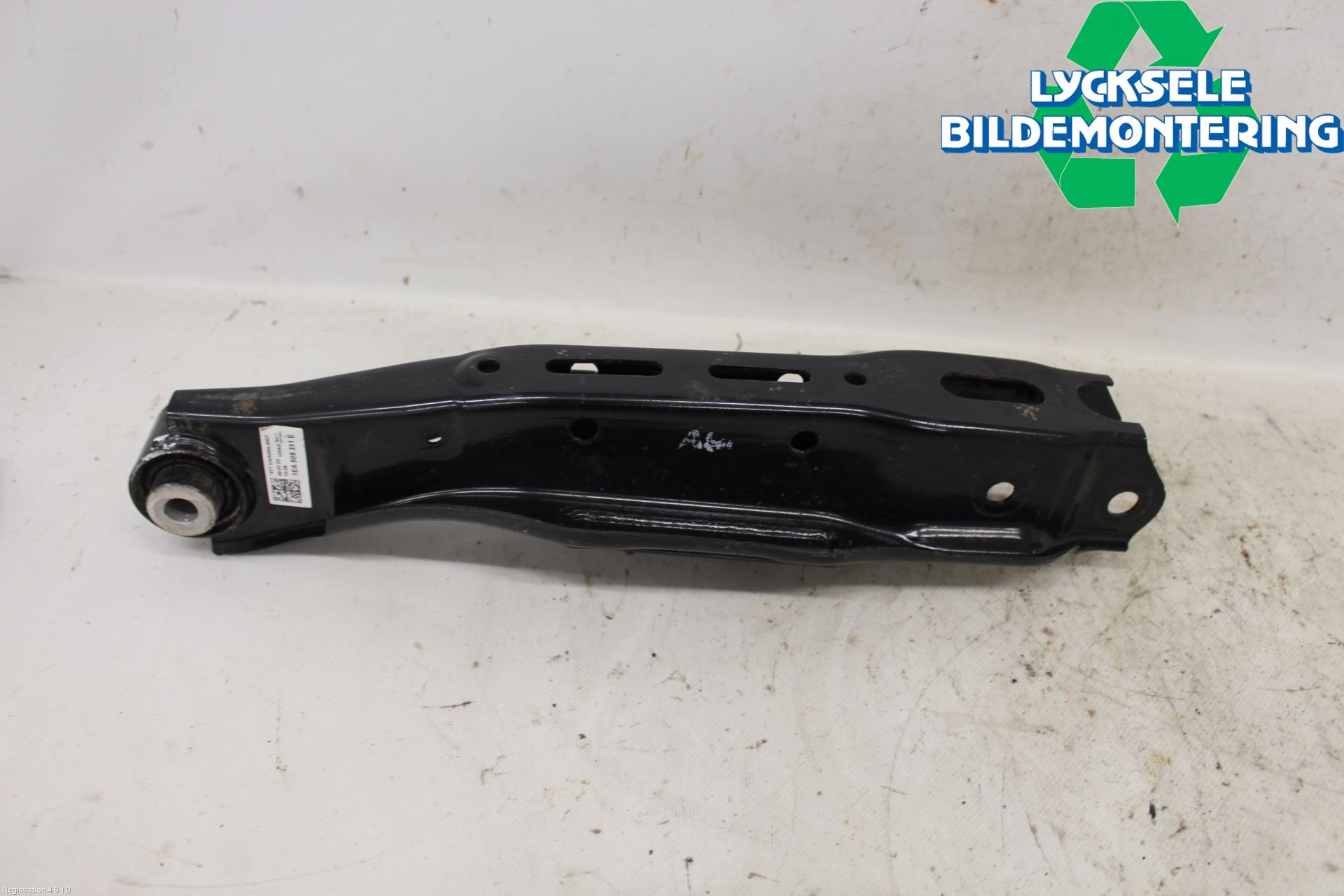 Cupra BORN 22- Bärarm Bak Vänster