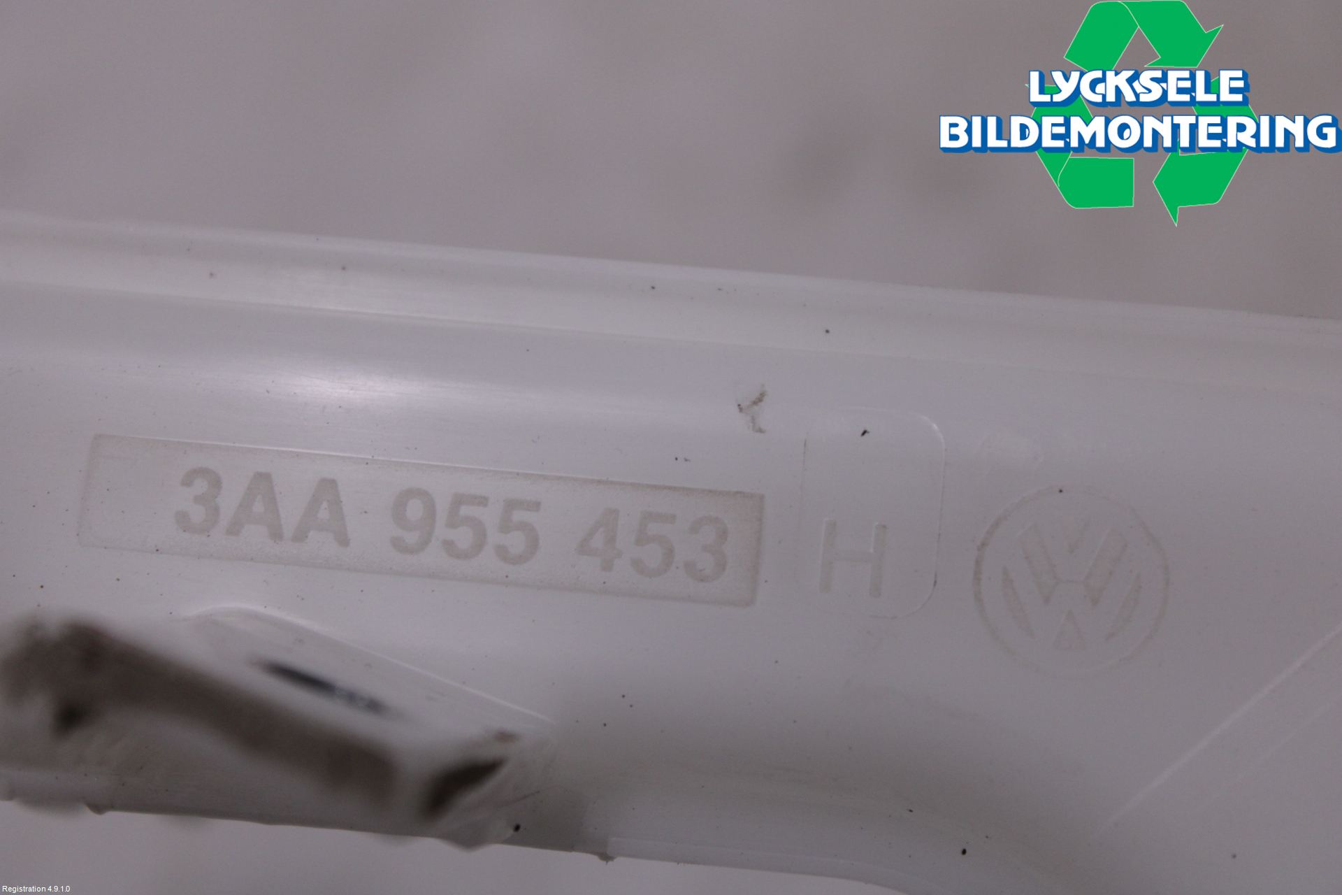 Volkswagen VW PASSAT 11-14 Spolartank Vindruta-Strål