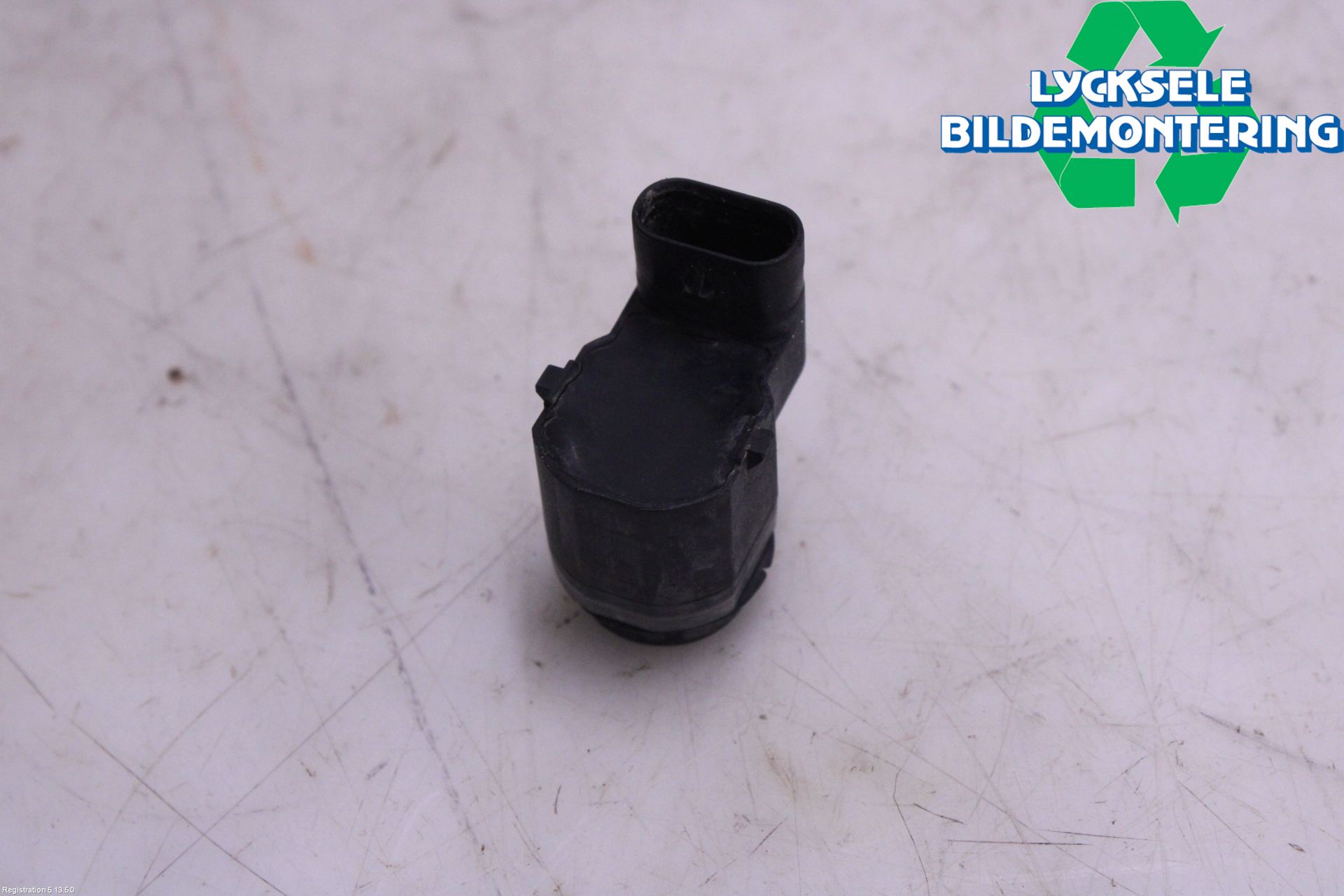 BMW 5 F10/F11/F18 09-17 Parkeringshjälp Frontsensor