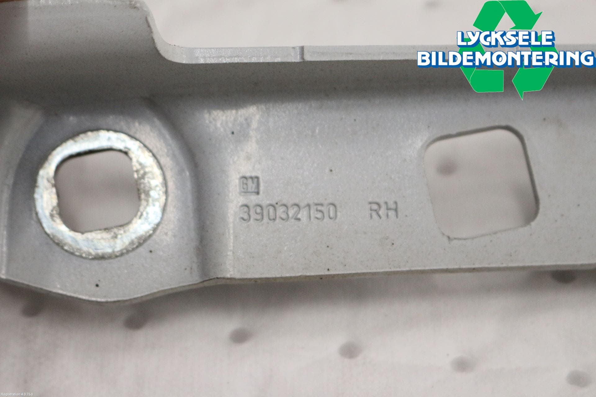 Opel ASTRA K 16-22 Huvgångjärn