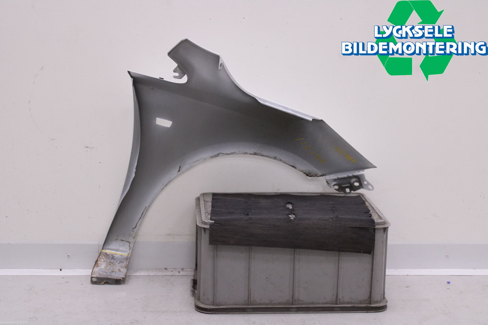 Opel CORSA E 15-19 Skärm Fram Vänster