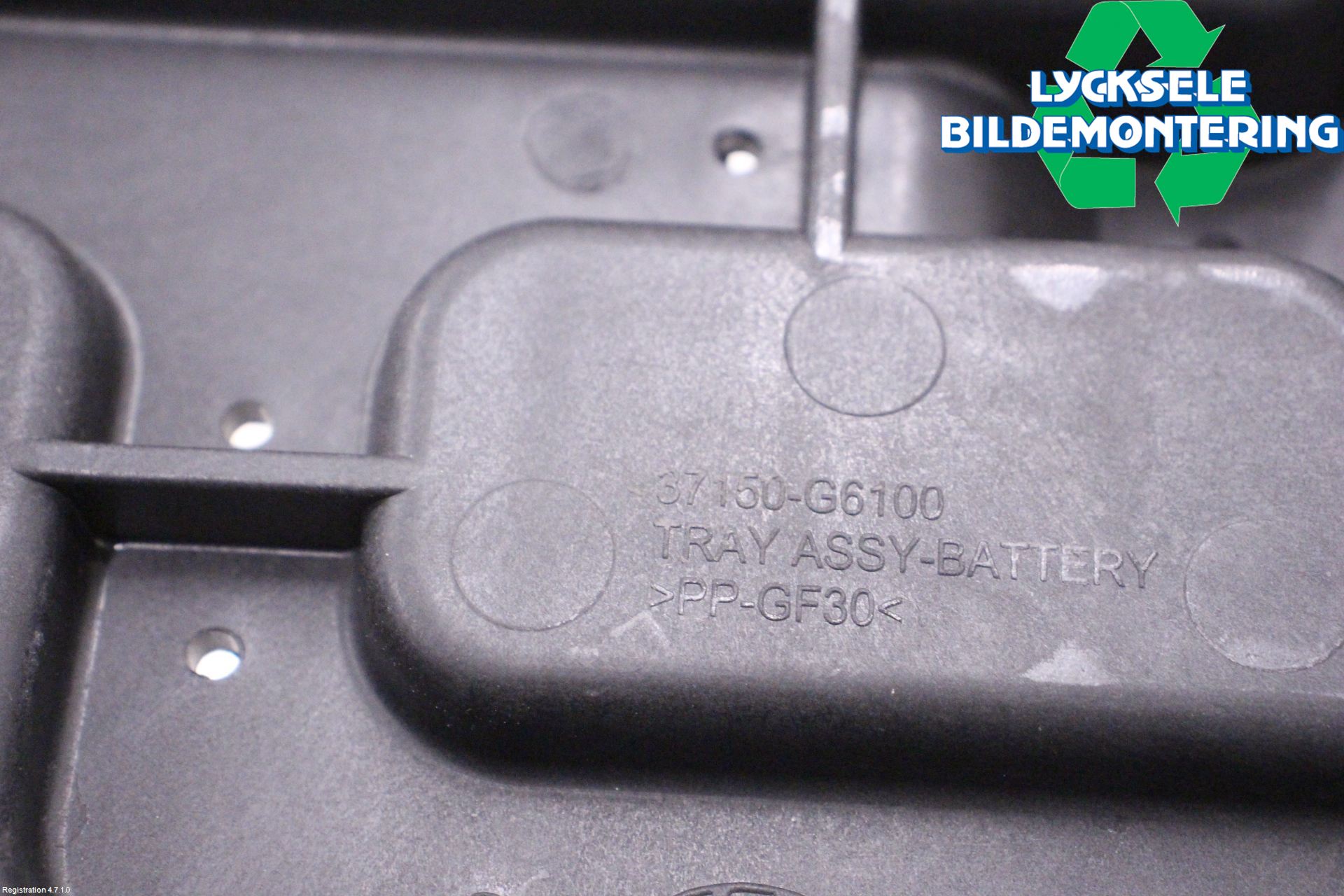 Kia PICANTO 17- Batterilåda-Fäste-Hållare