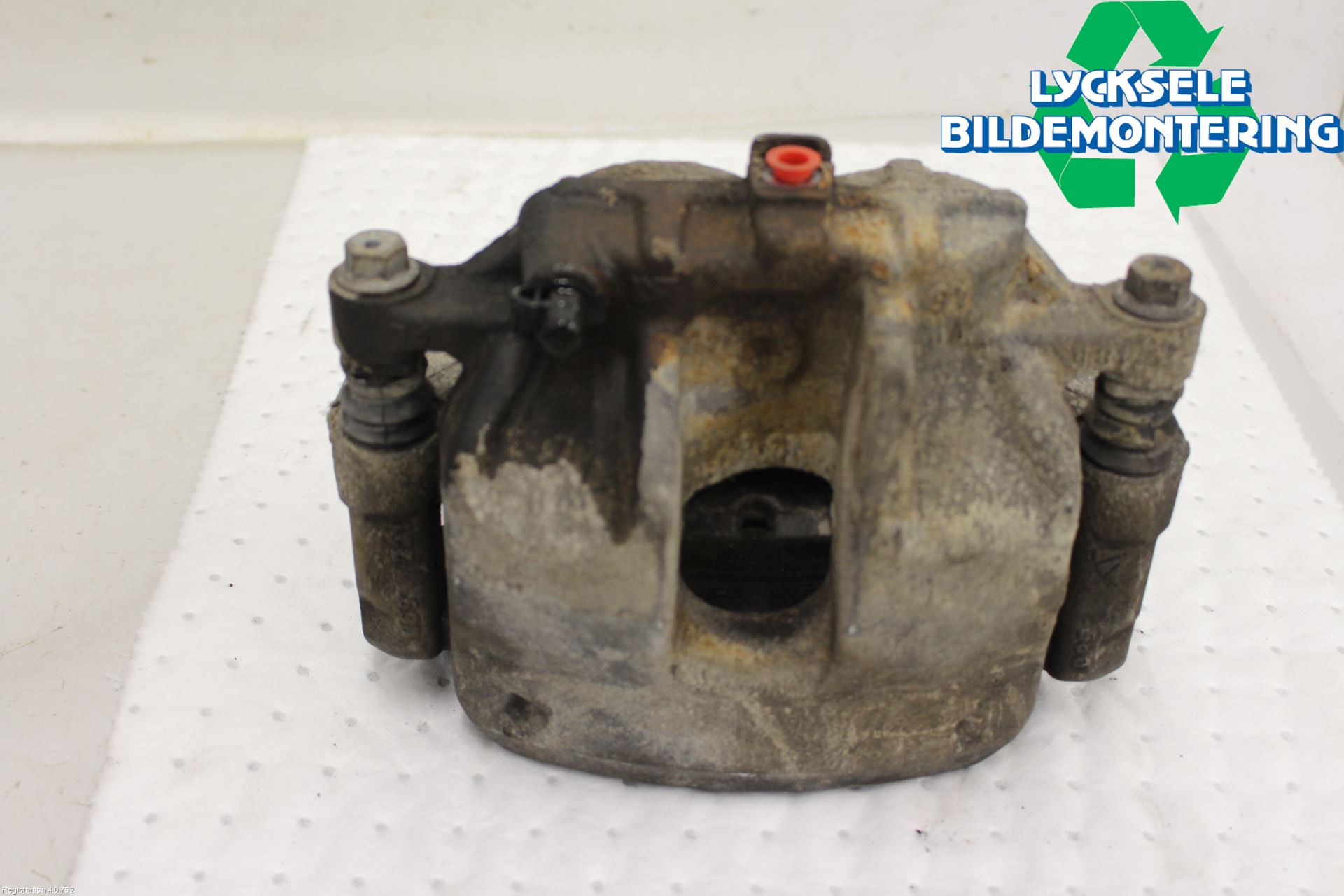 Volkswagen VW AMAROK 2H 10-22 Bromsok Fram Höger