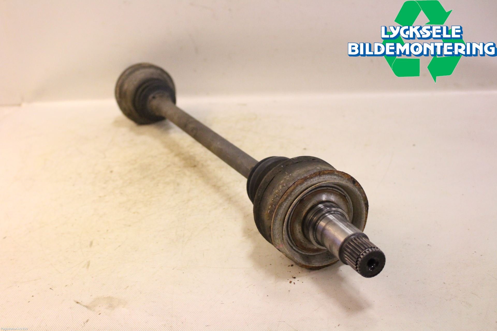 Mercedes-Benz MB E-KLASS (W212) 09-16 Drivaxel Bak Höger