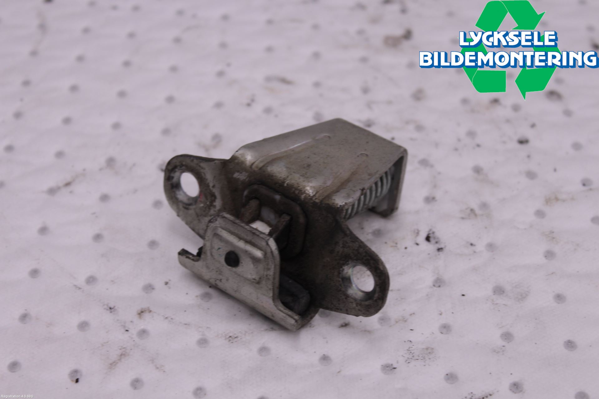 Mitsubishi L200 16-23 Låskista Baklucka