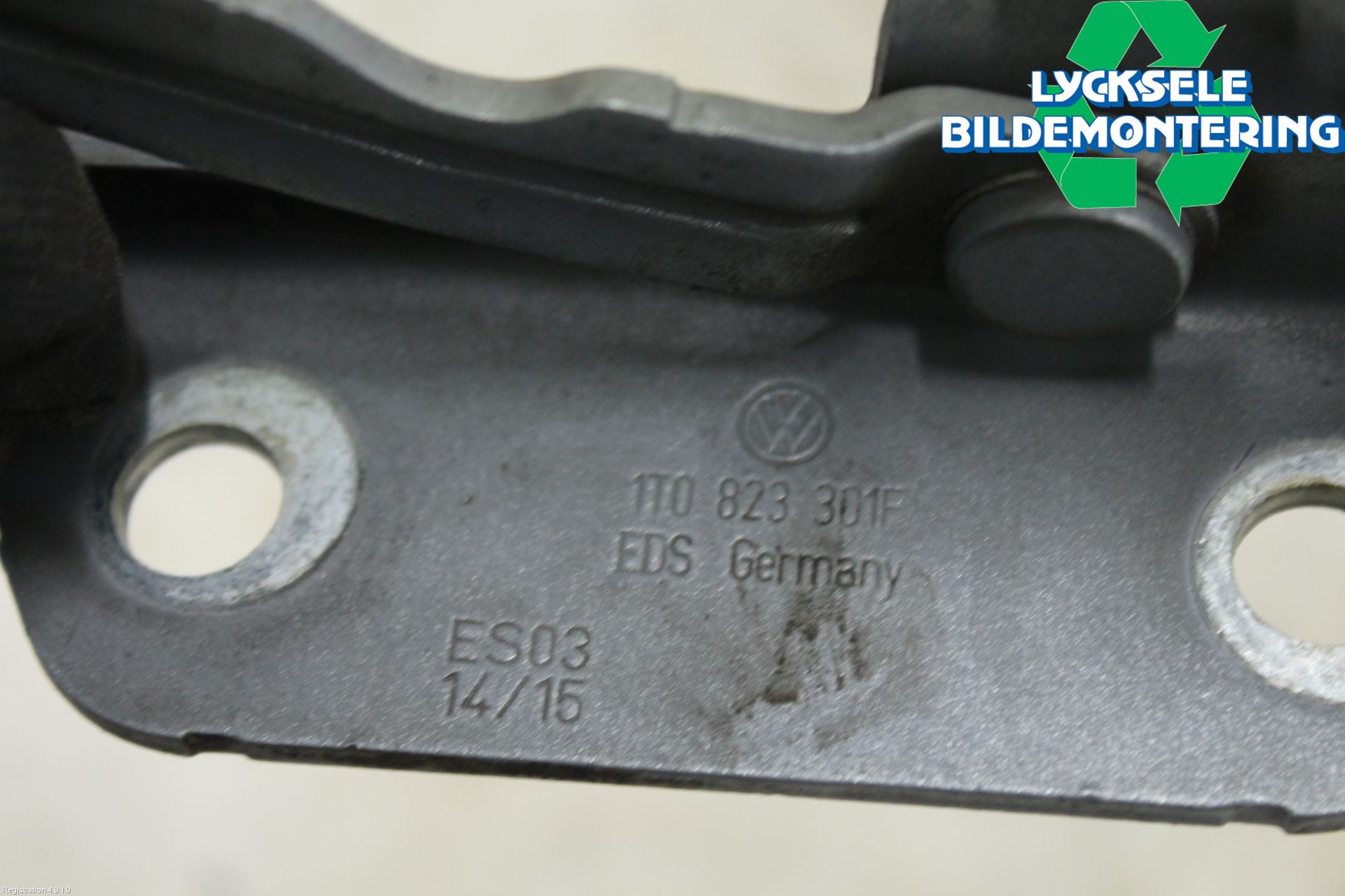Volkswagen VW CADDY 11-15 Huvgångjärn