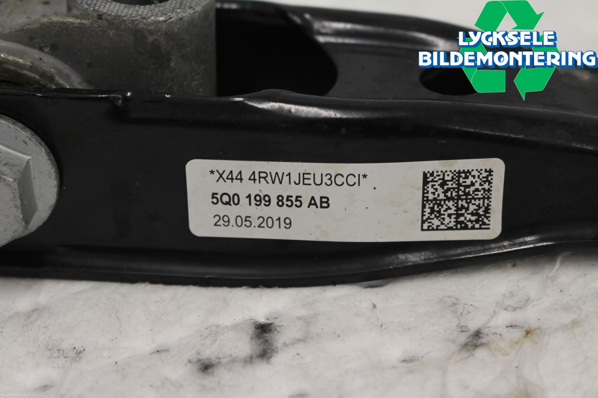 Volkswagen VW ARTEON 17- Motorfäste