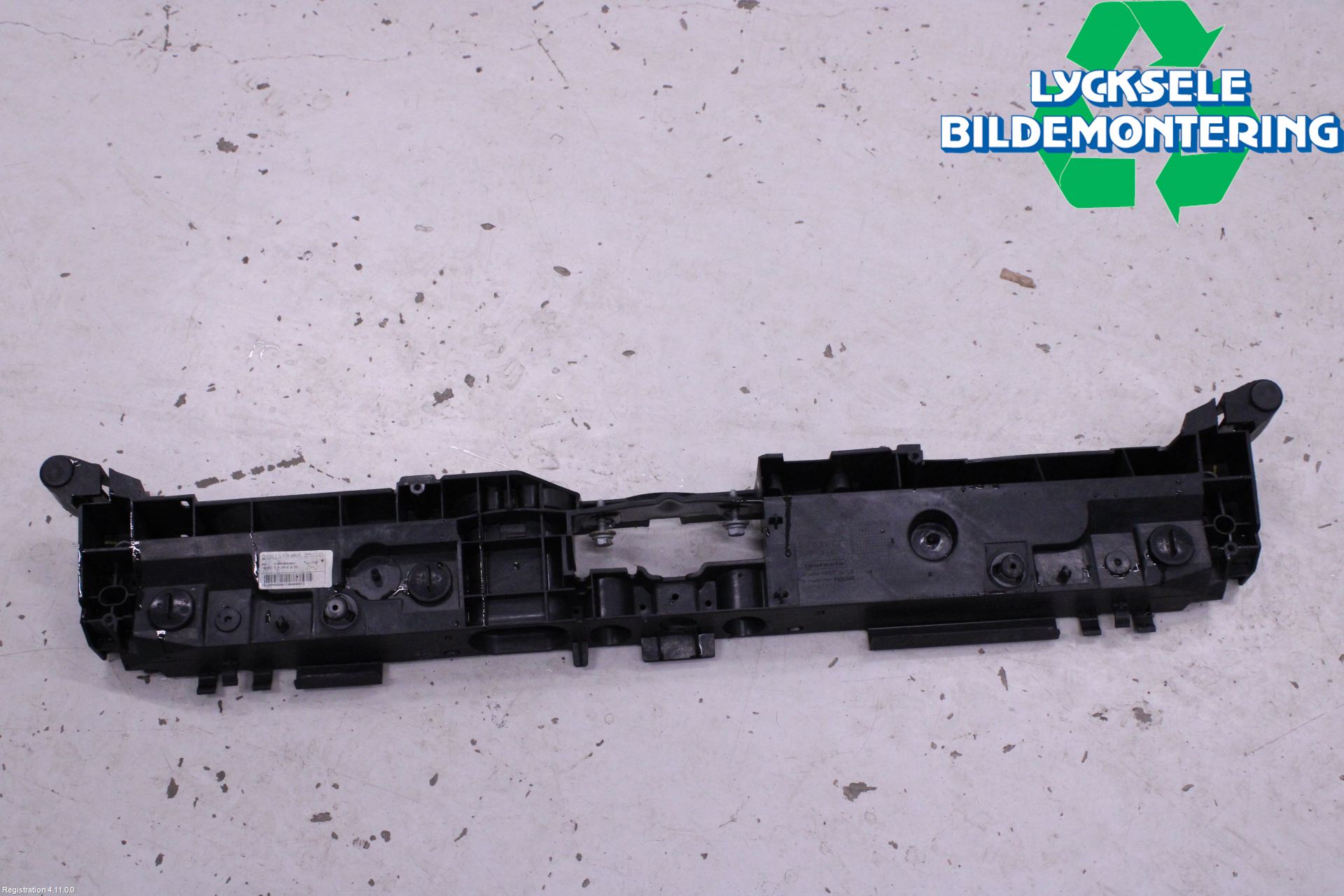 Renault CLIO IV 16-19 Front Huvlåsplåt-Balk