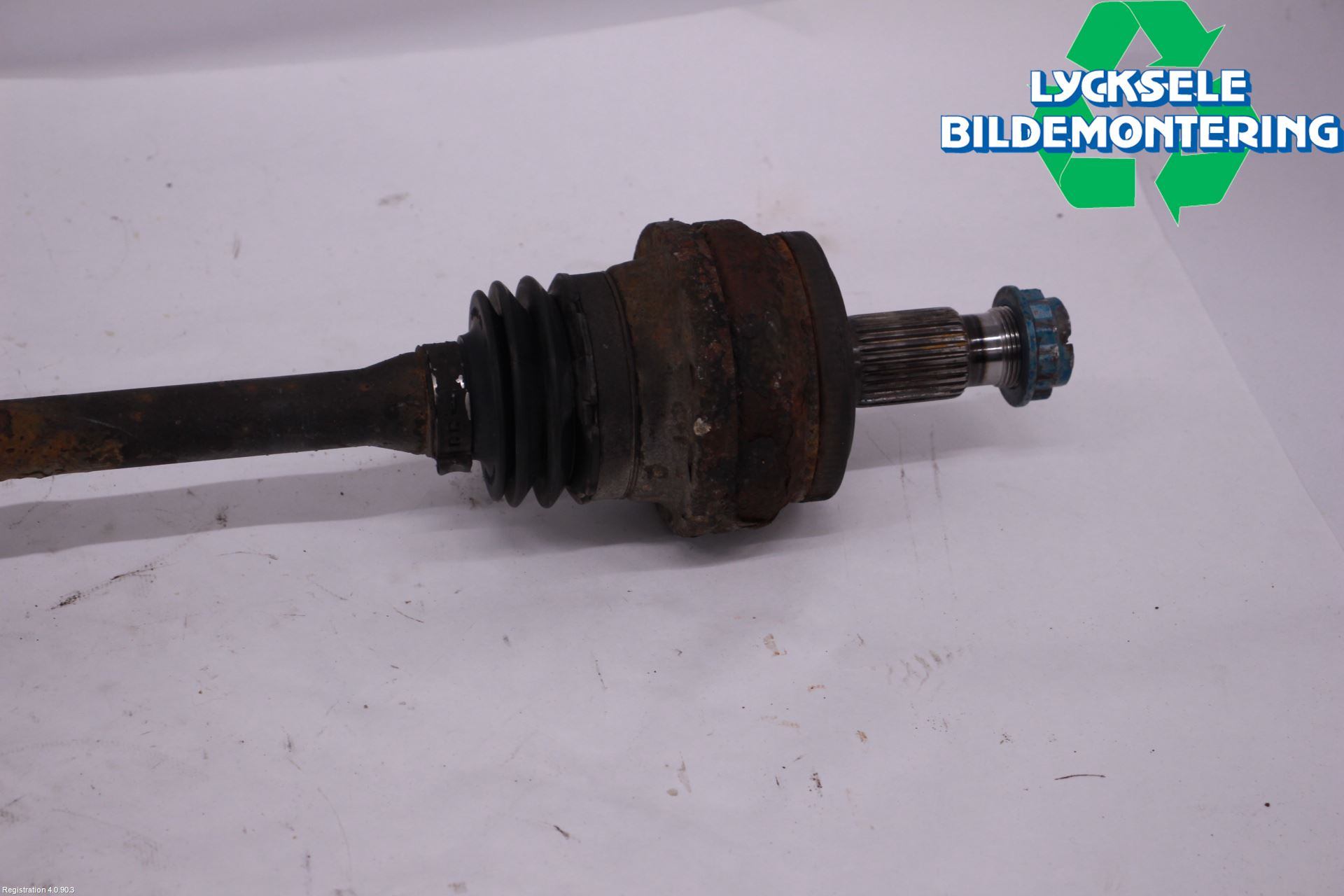 Mercedes-Benz MB C-KLASS (W204) 07-15 Drivaxel Bak Höger