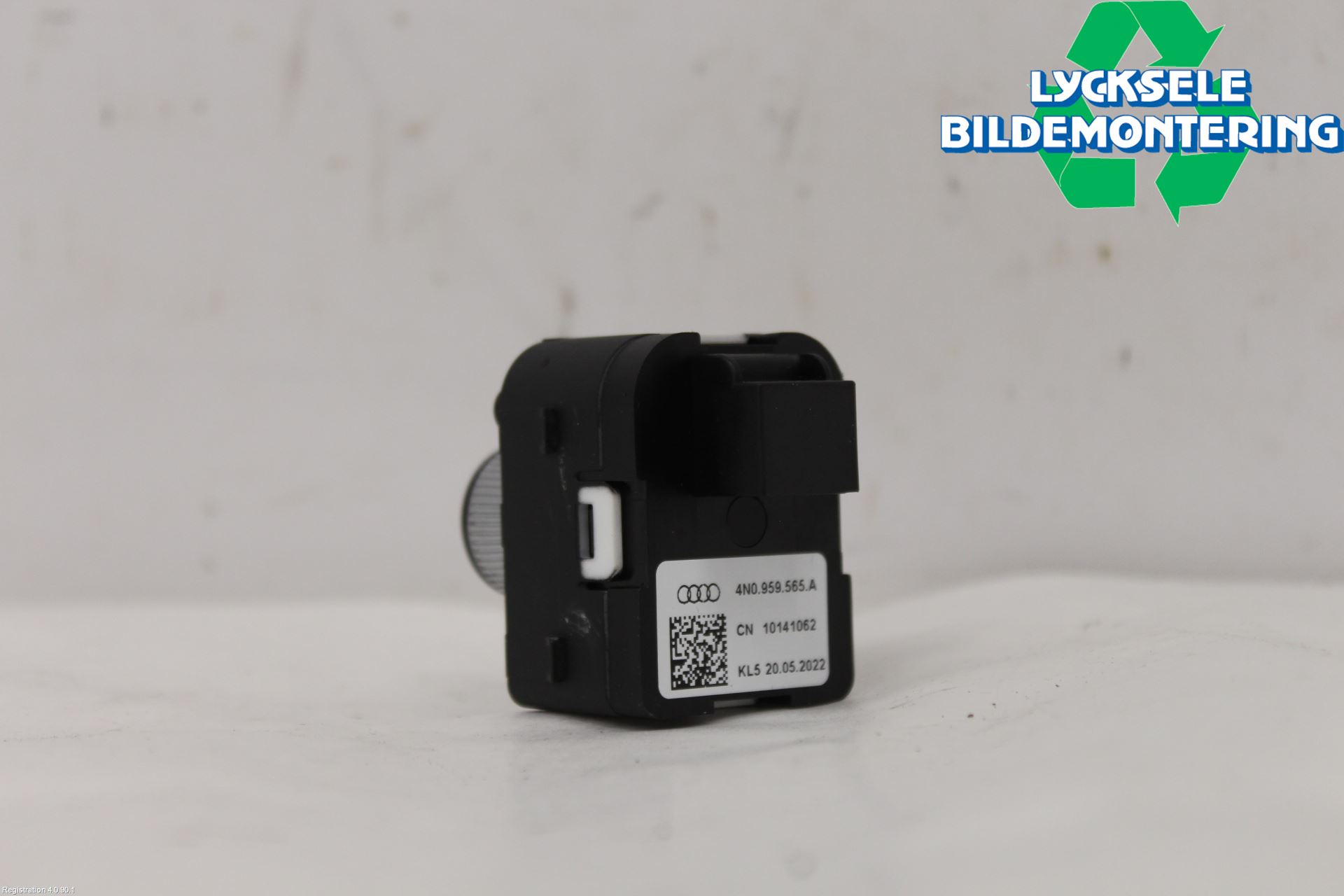 Audi A6 F2/C8 19- Strömställare Elhiss