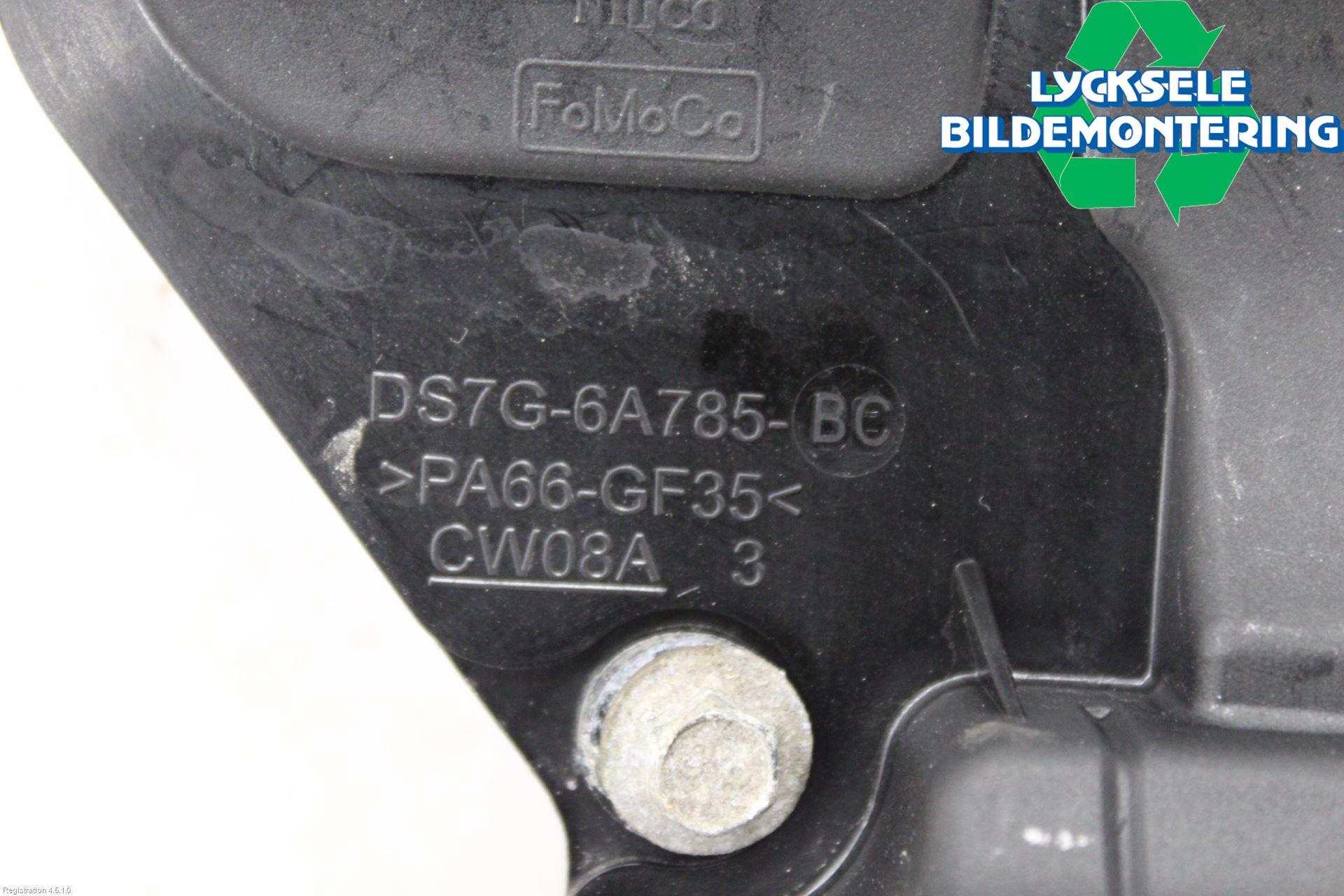 Ford KUGA 17-19 Oljefilterhållare