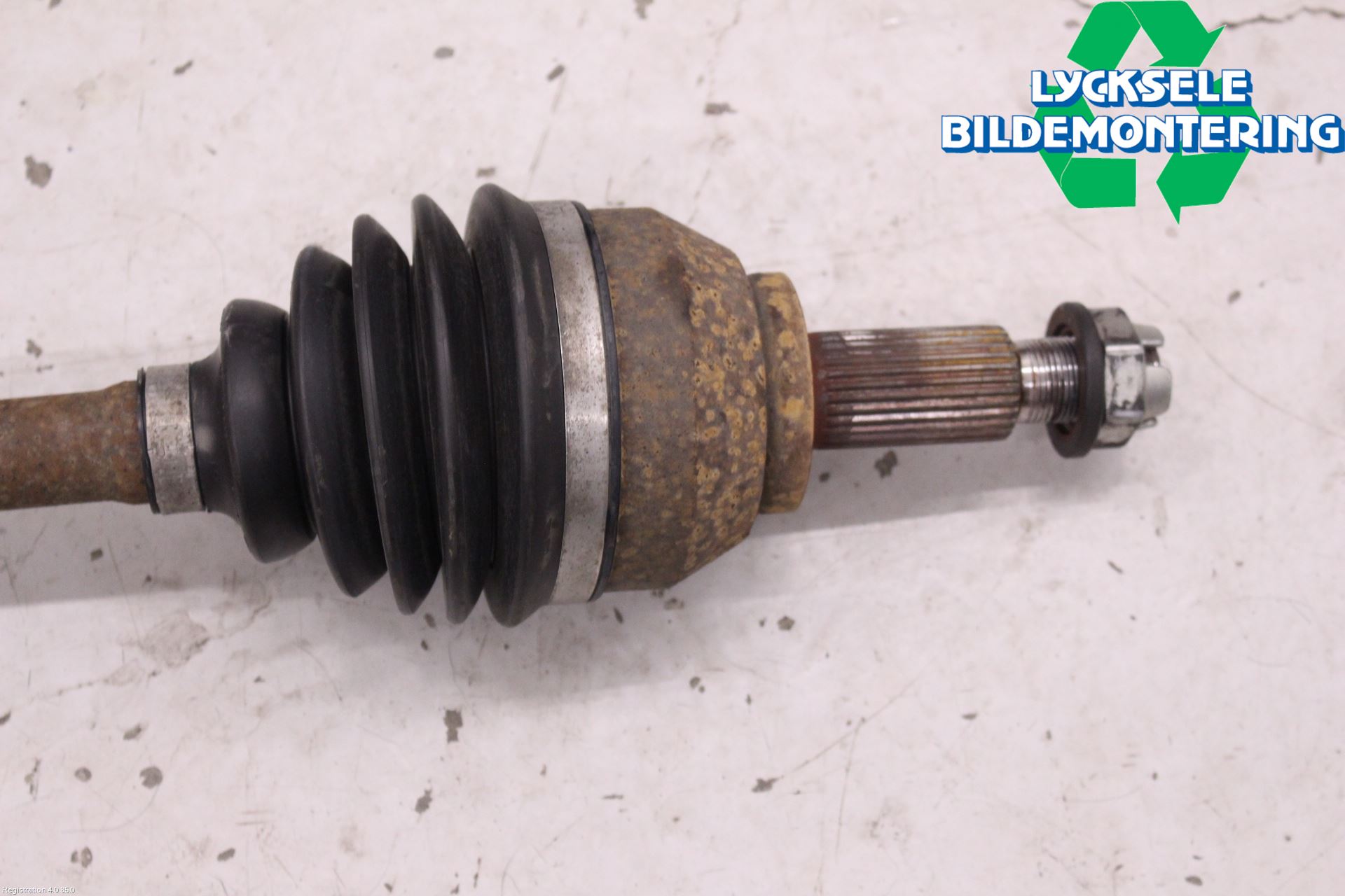 Opel VIVARO 15-19 Drivaxel Fram Höger