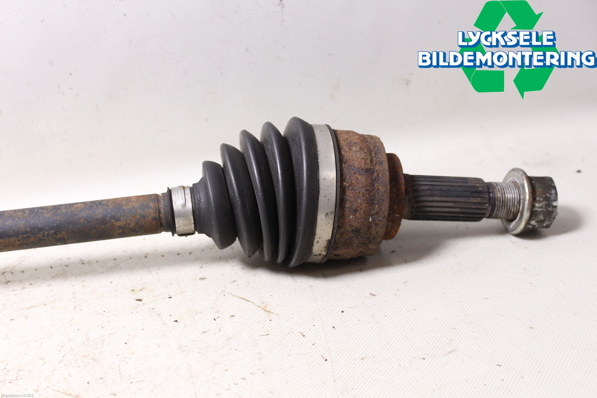 Nissan MICRA 11-16 Drivaxel Fram Vänster