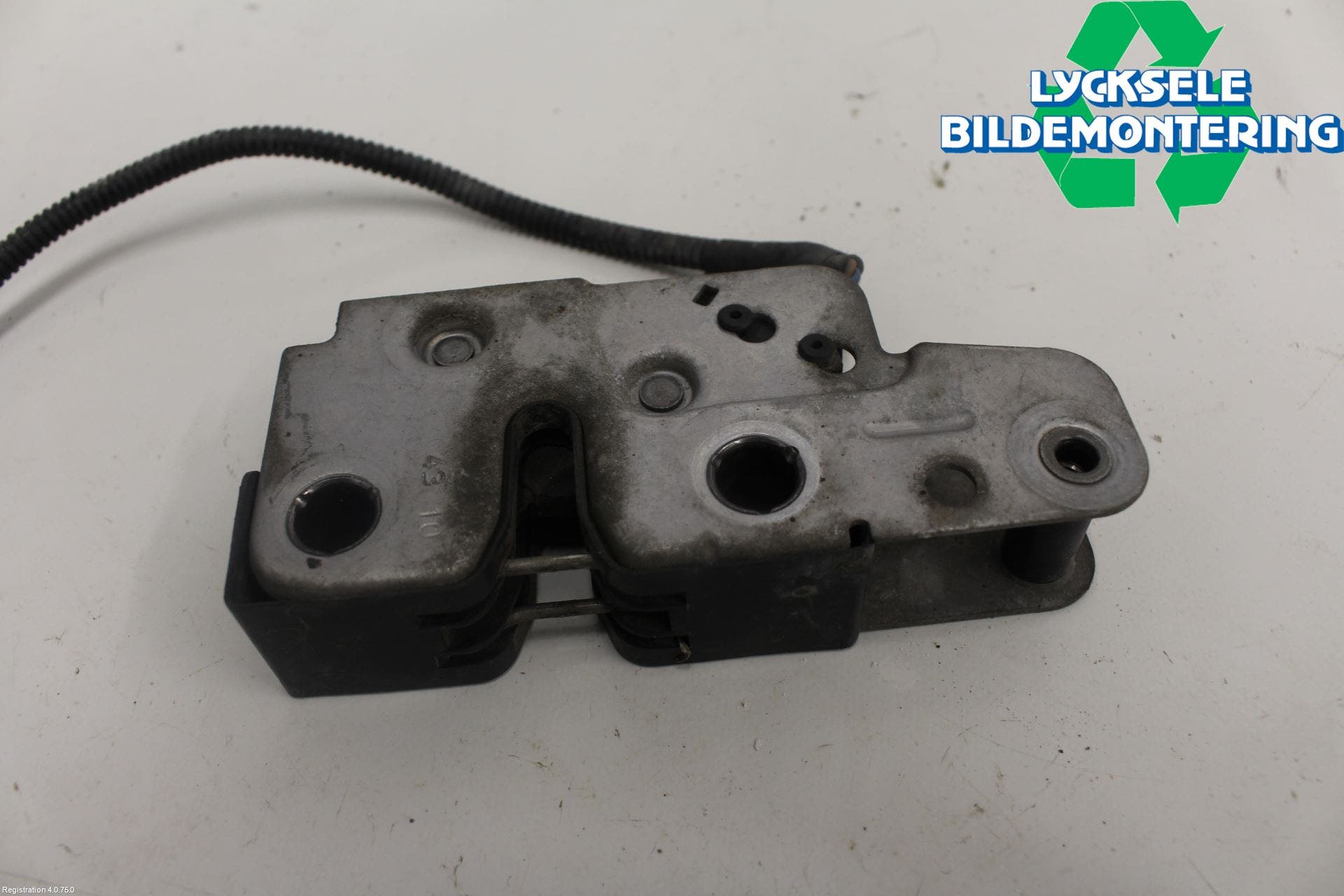 Volkswagen VW GOLF VI 09-13 Huvlås