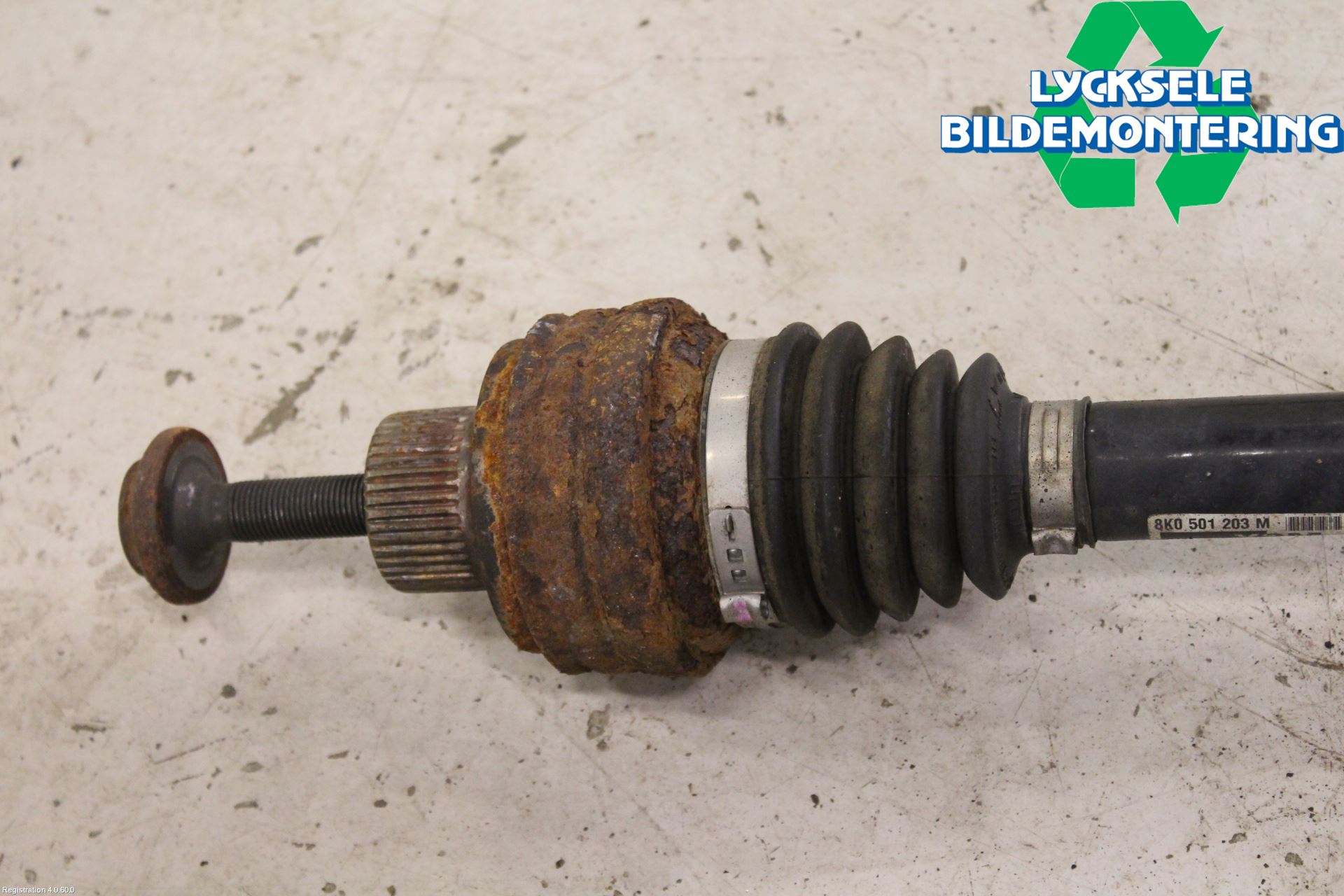 Audi A4 12-15 Drivaxel Bak Höger